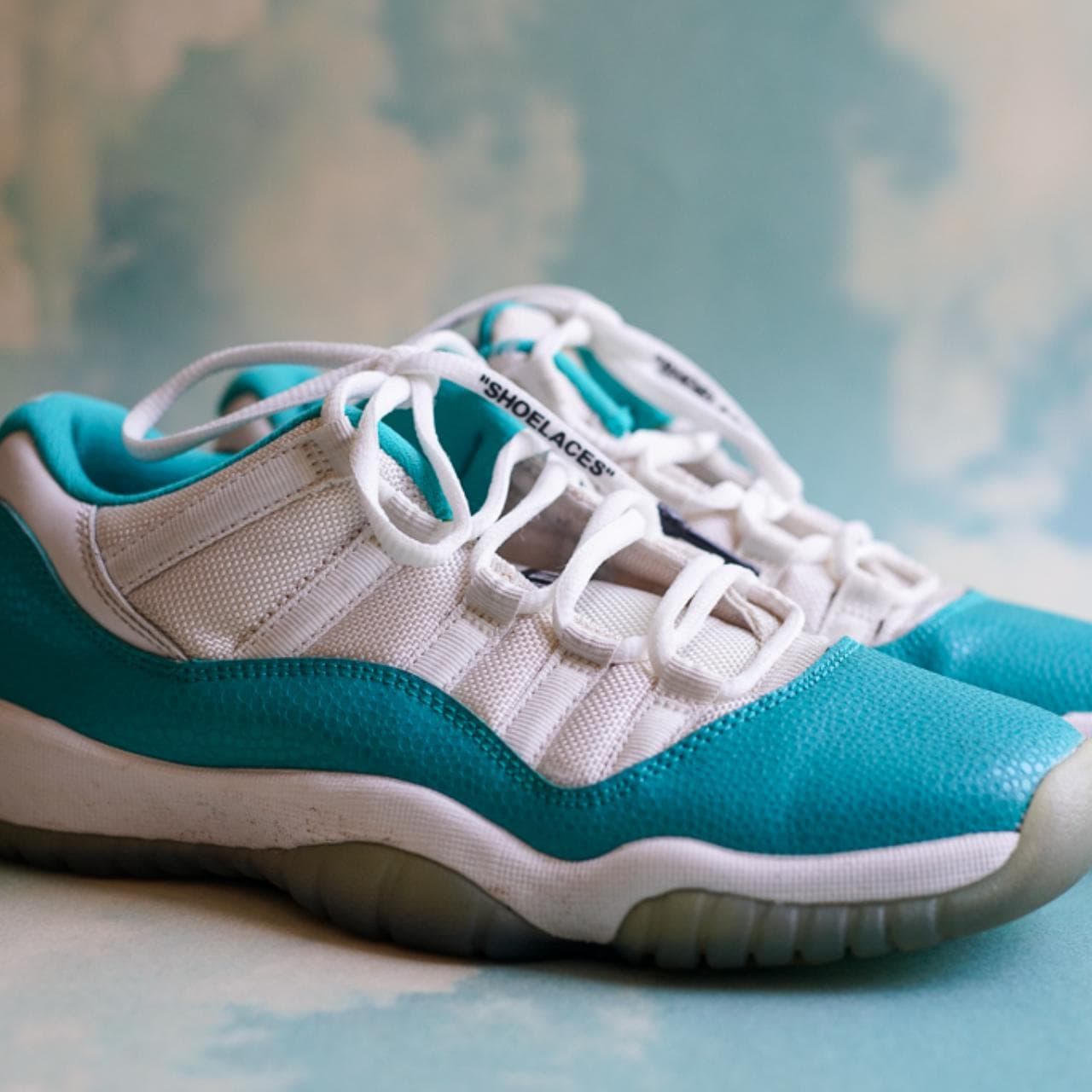 Authentic kids #Jordan 11 lows in size 6.5Y. The laces have been swapped, can be sent with white laces (just leave a note) 🏀