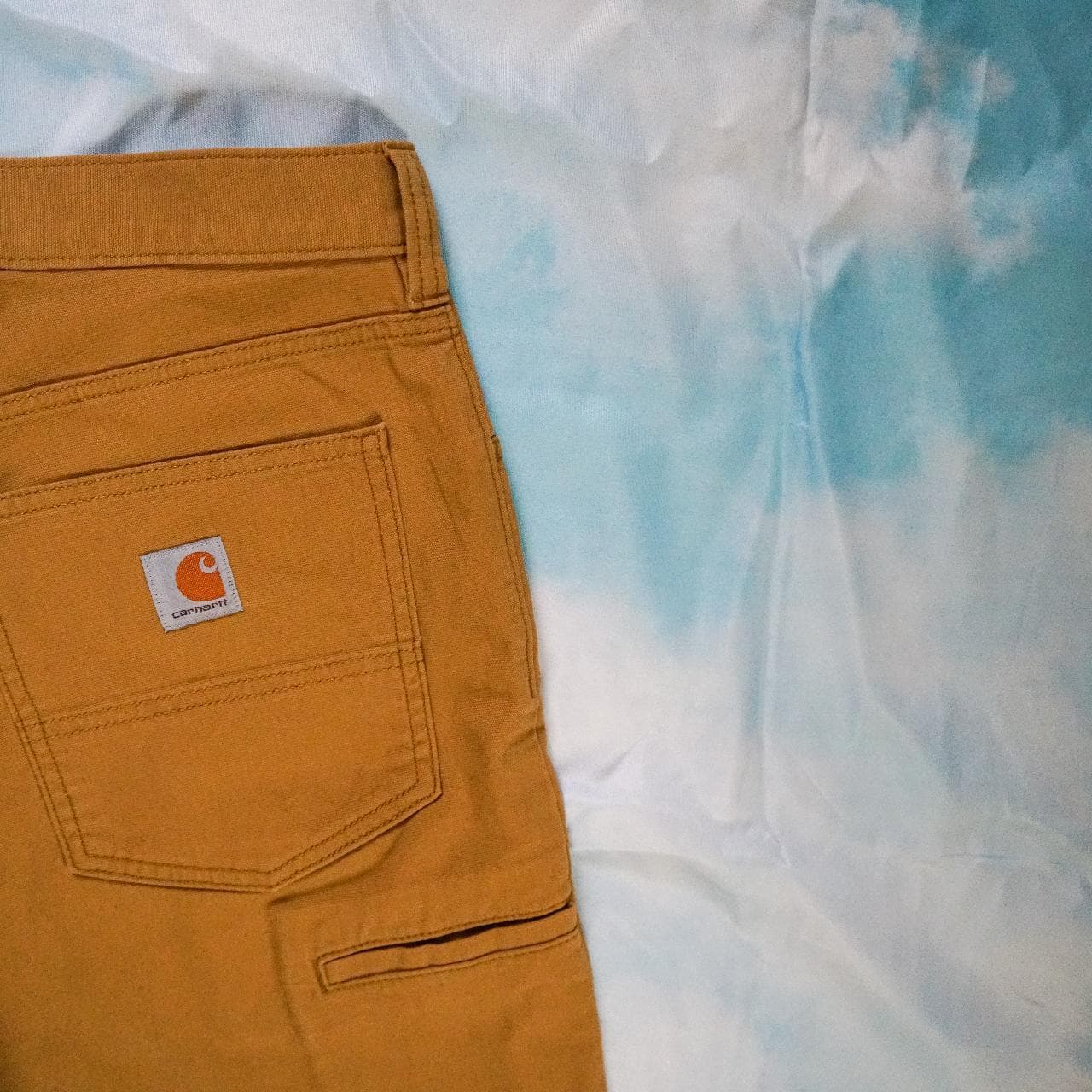 Carhartt relaxed fit work pants in tan. Size 31x29 NWT 🧃