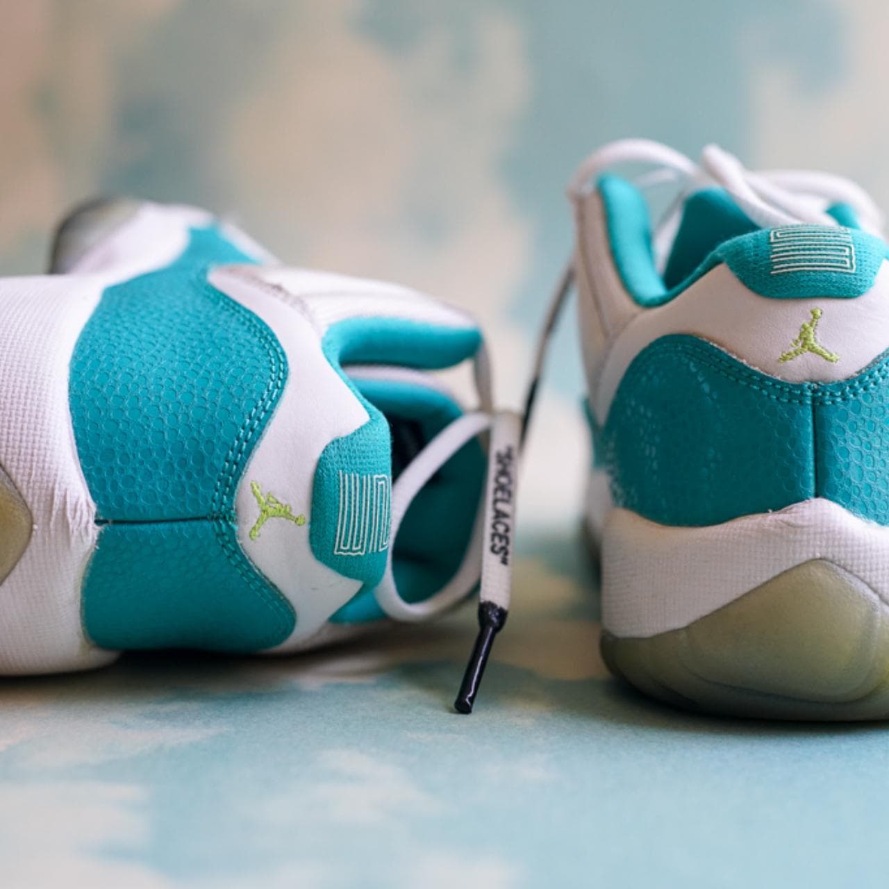 Authentic kids #Jordan 11 lows in size 6.5Y. The laces have been swapped, can be sent with white laces (just leave a note) 🏀 - Thumbnail 2