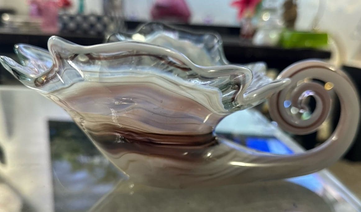 Glass murano type cornucopia