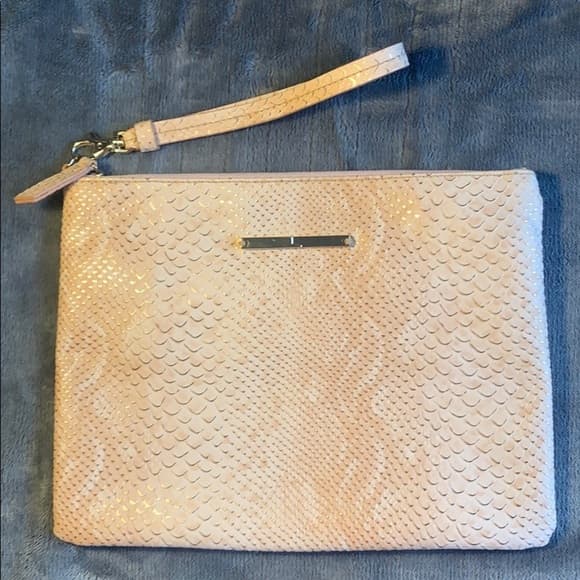The Limited Rose Gold Metallic Clutch – Elegant Party Essential​ - Thumbnail 10