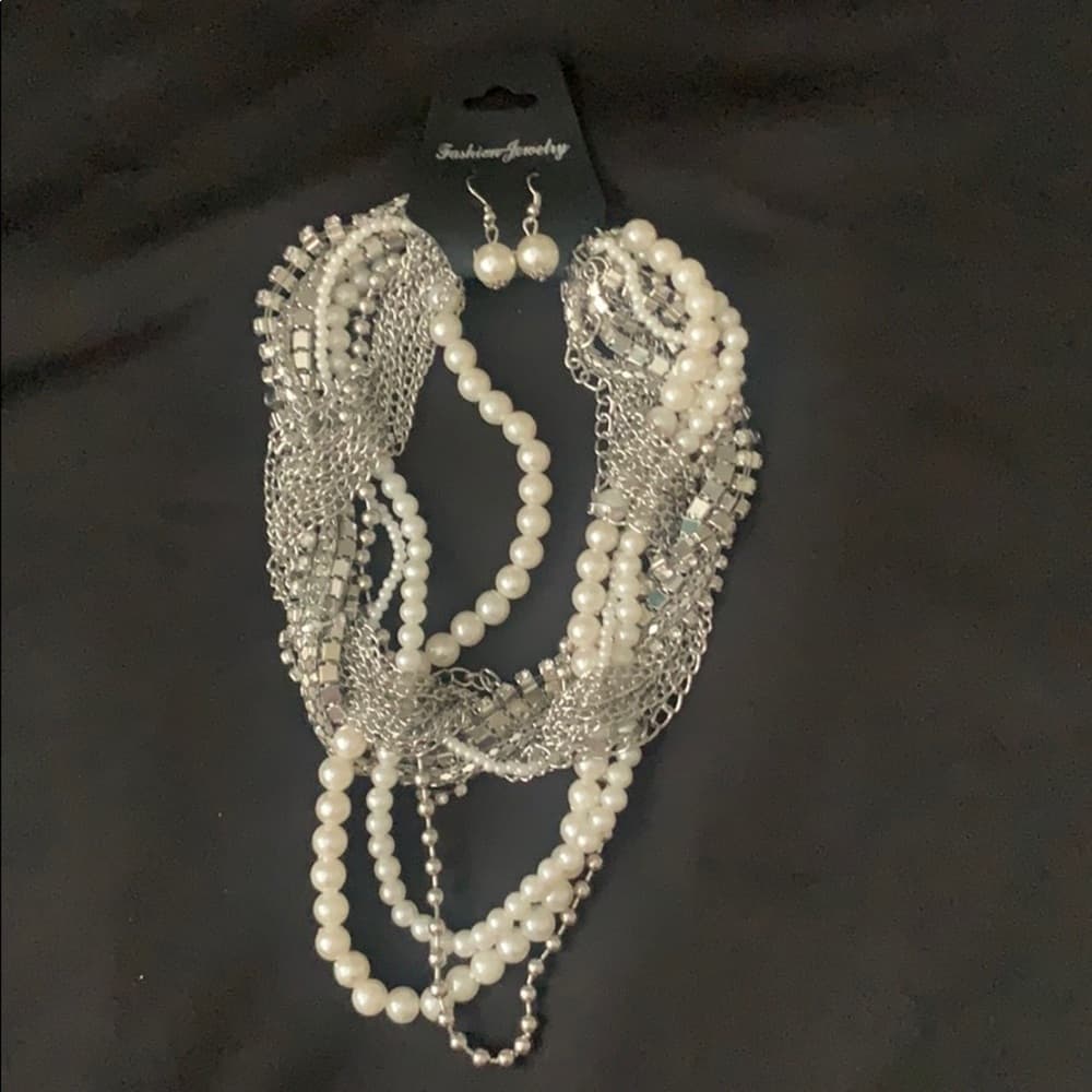 Pearly Chains necklace & Matching Earring set - Thumbnail 5