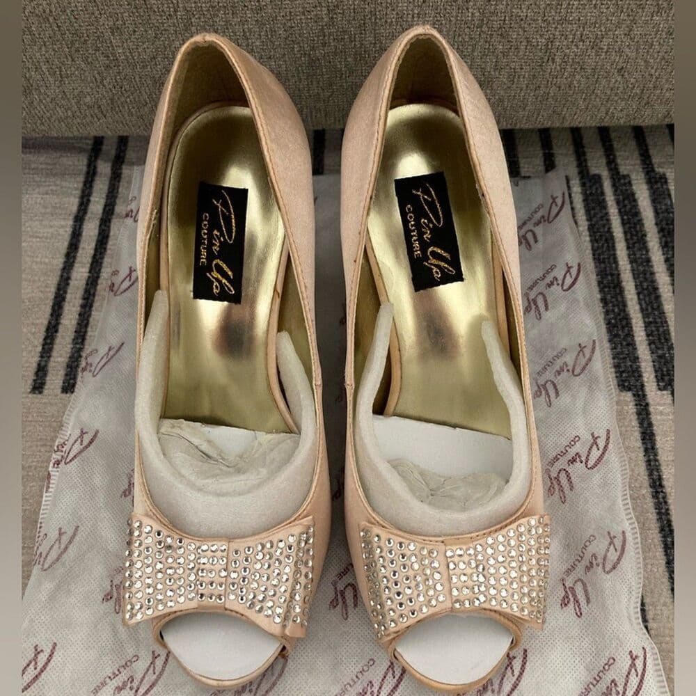 Pinup Couture Champagne Crystal Bow Heels - Thumbnail 13