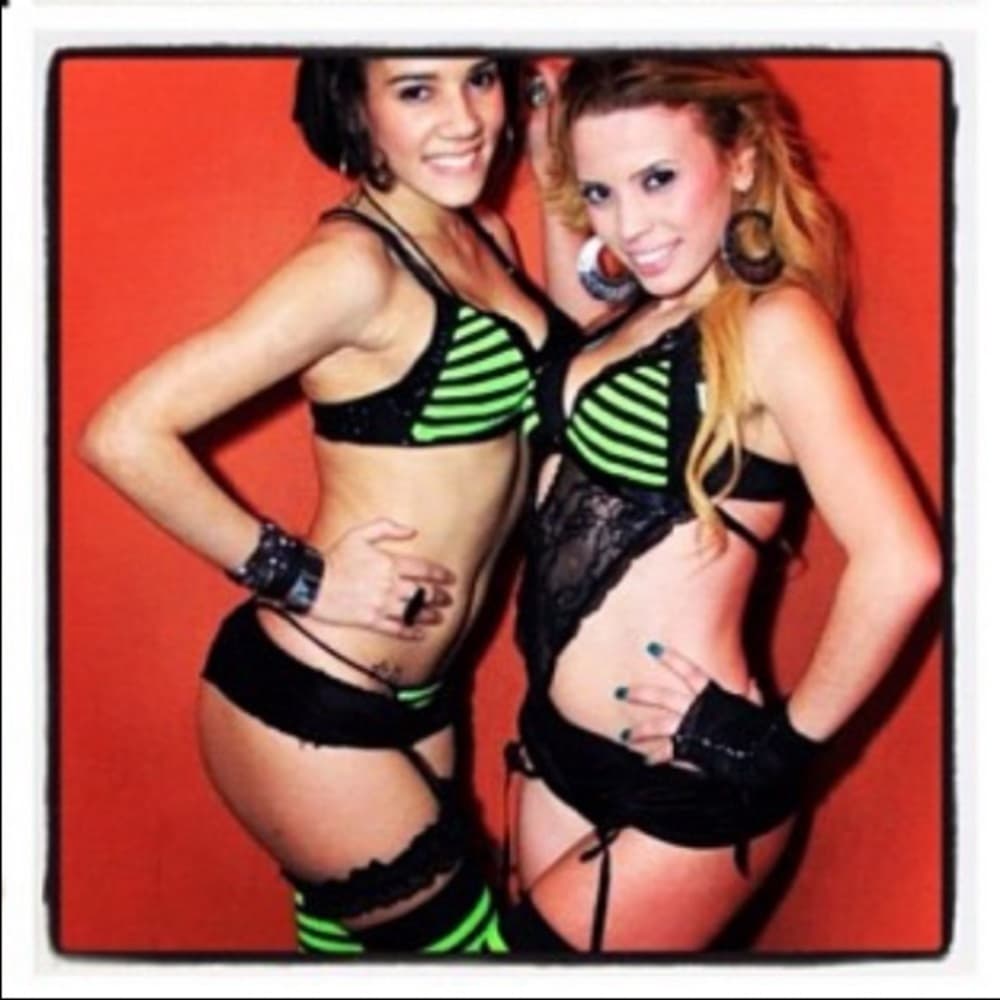 🎀 Striped Lingerie Set – Sexy 3-Piece Matching Set 🎀​​ - Thumbnail 3