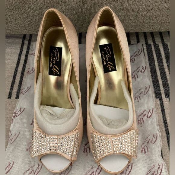 Pinup Couture Champagne Crystal Bow Heels - Thumbnail 14