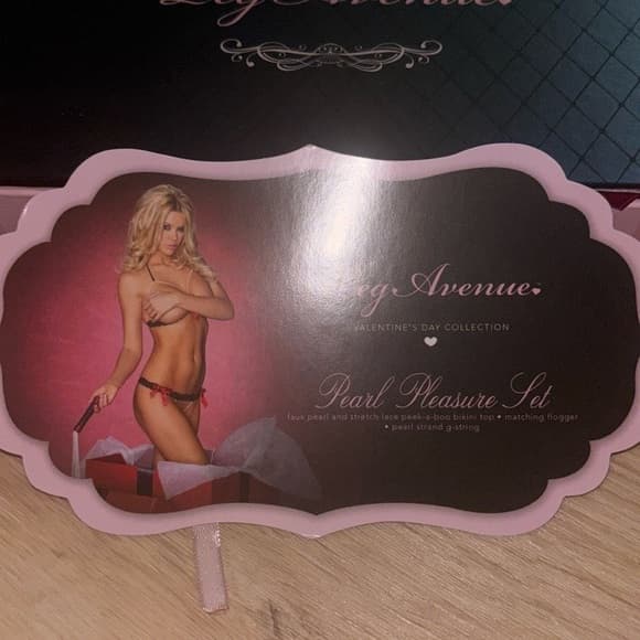 Leg Avenue faux Pearl lingerie Set​ - Thumbnail 7