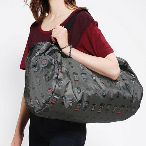👜 BDG Printed Convertible Lantern Print Gym Duffle Bag – Unique & Travel-Friend​ - Thumbnail 4