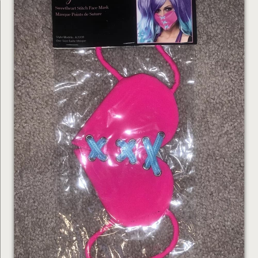 Sweetheart Lace up Pink Face Mask​