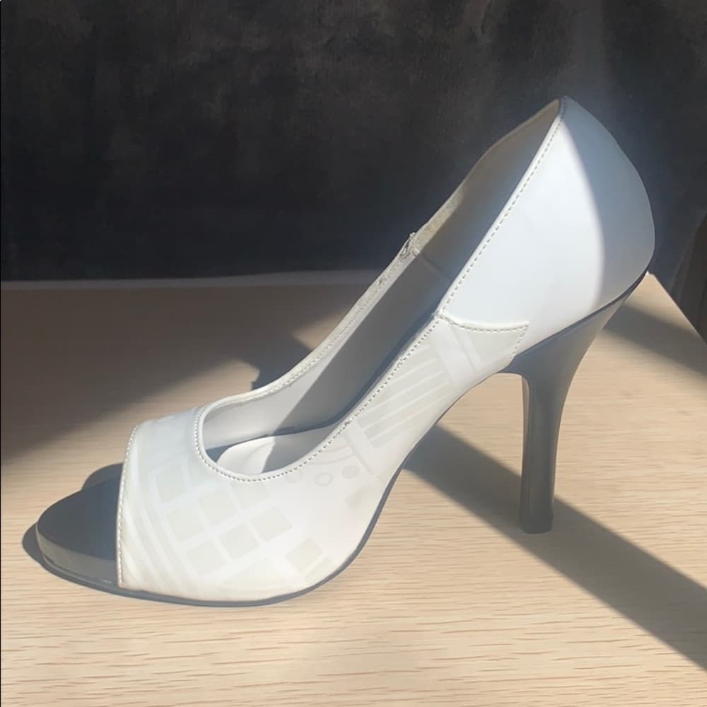 Demonia: 4 1/2" Peep Toe Pump W/Cyber UV Print​​ - Thumbnail 5