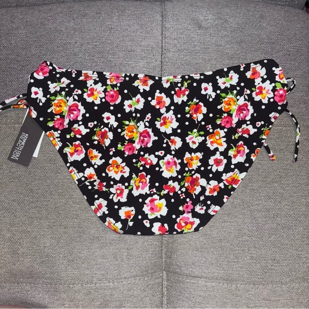 Kenneth Cole: Floral Bikini Bottom - Vibrant Floral Print - MEDIUM - Thumbnail 2