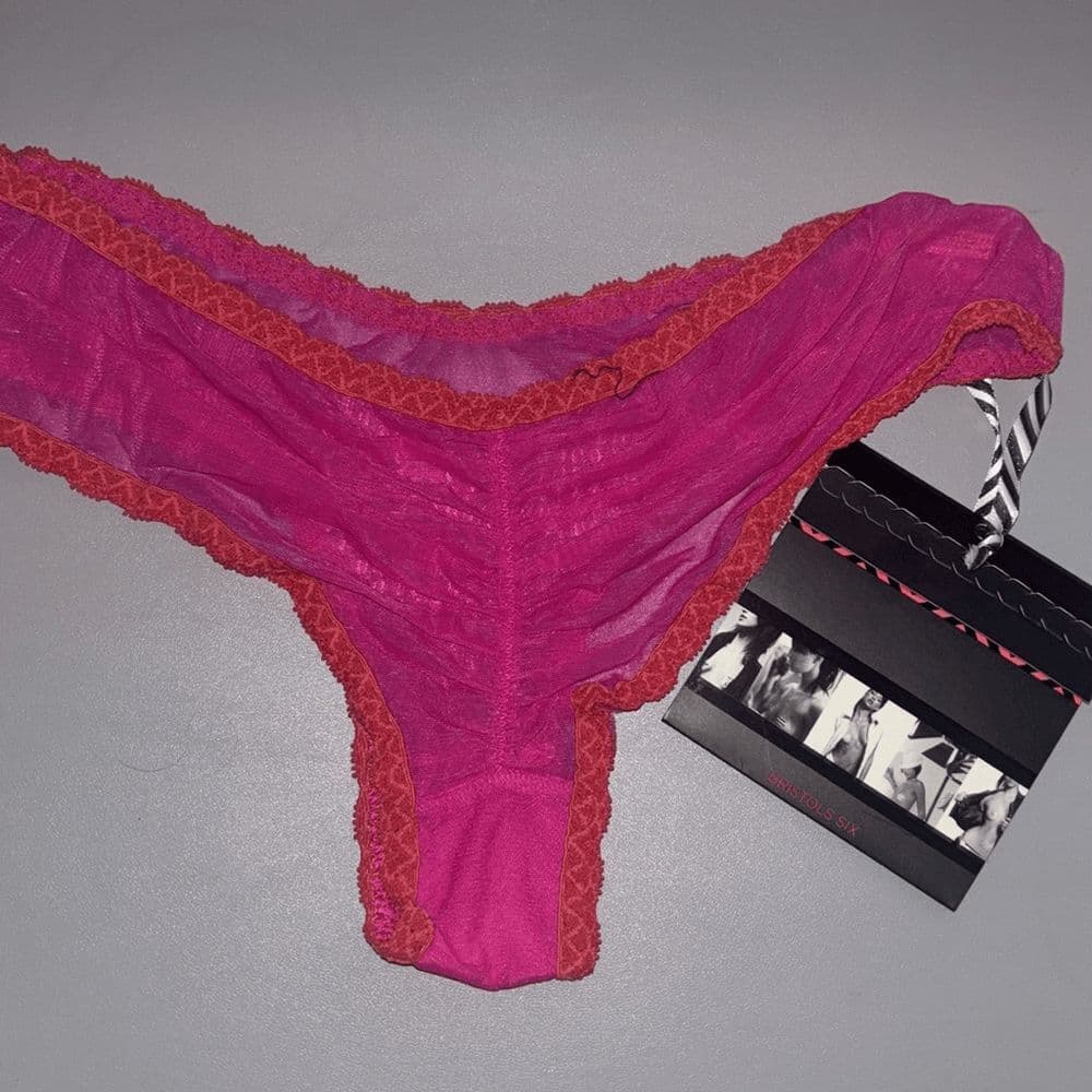 Bristols Six: Nippies Moulin Heart & Cheeky Panty Set Size: XS/S - Thumbnail 5