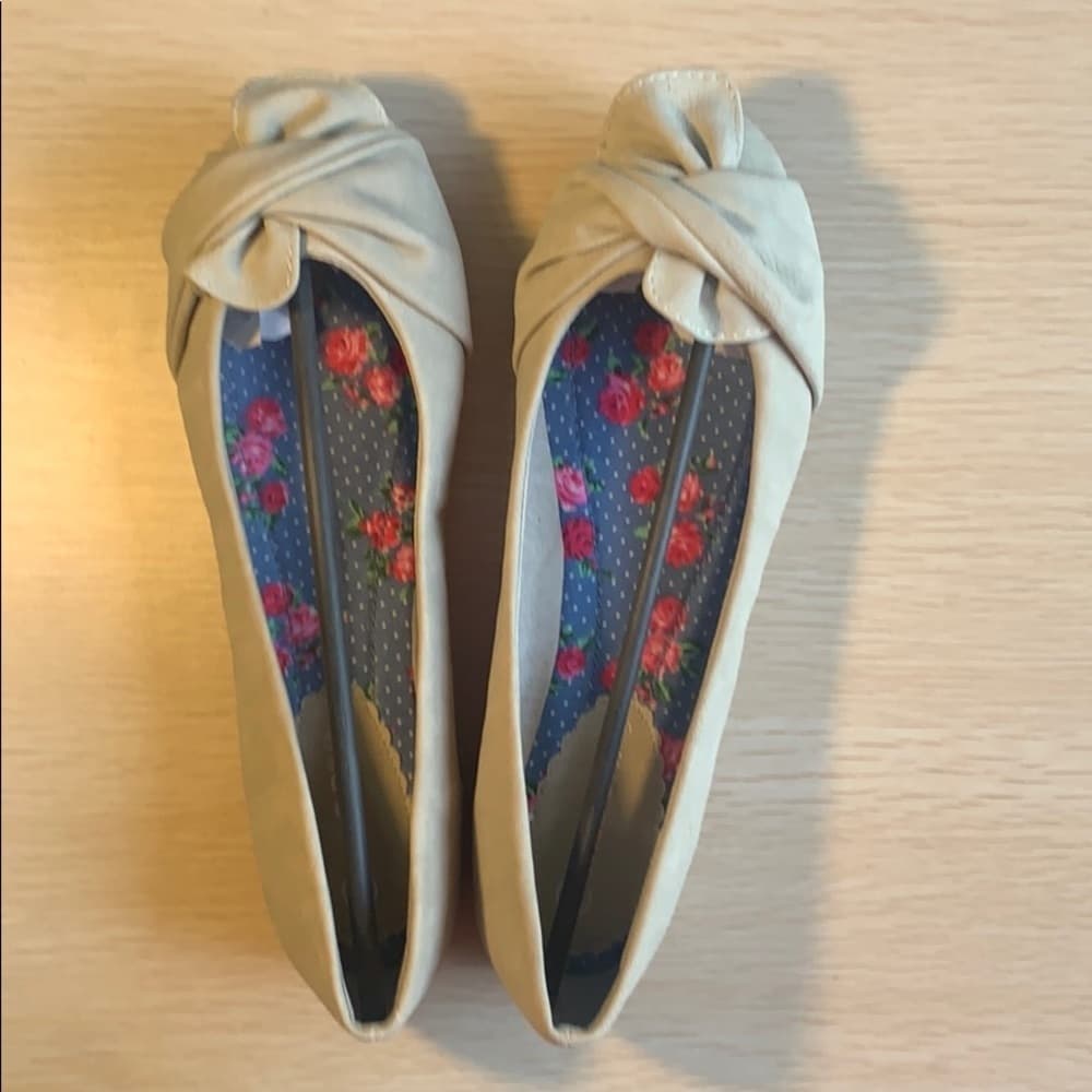 Wild Diva: Ballet Flats Beige PU Glenn-02 Size 7.5​​ - Thumbnail 4