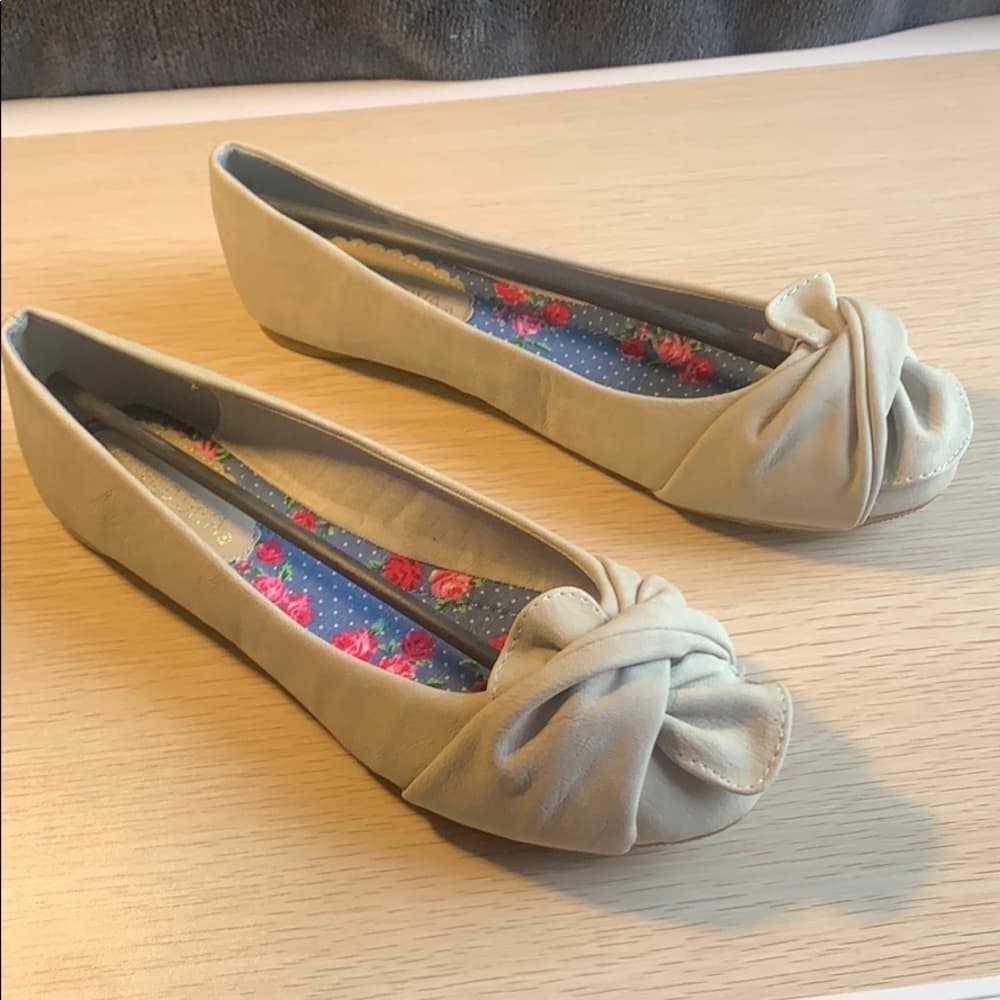 Wild Diva: Ballet Flats Beige PU Glenn-02 Size 7.5​​