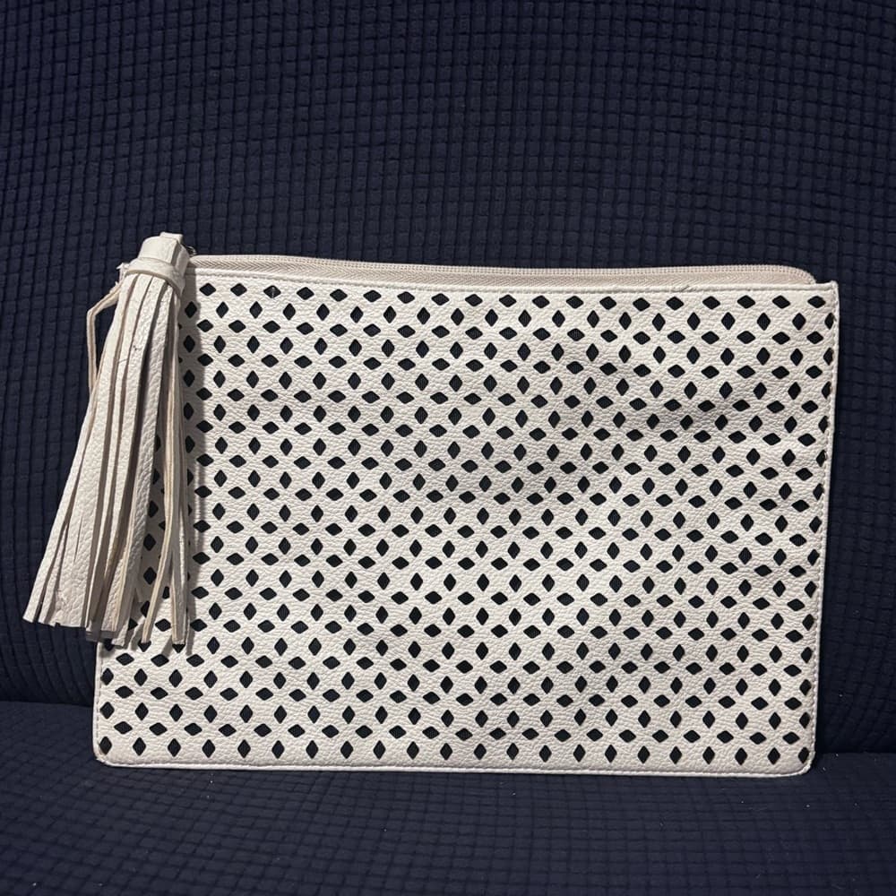 The Limited White Laser-Cut Design Clutch – Perfect for Spring Events