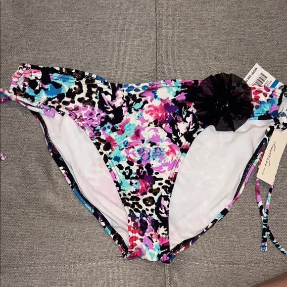 Kenneth Cole New York: Floral Bikini Bottom - Vibrant Print, Size XL - Thumbnail 6