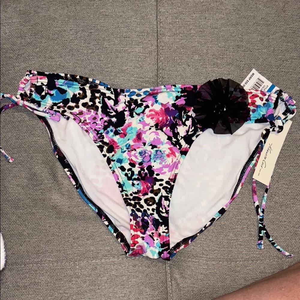 Kenneth Cole New York: Floral Bikini Bottom - Vibrant Print, Size XL