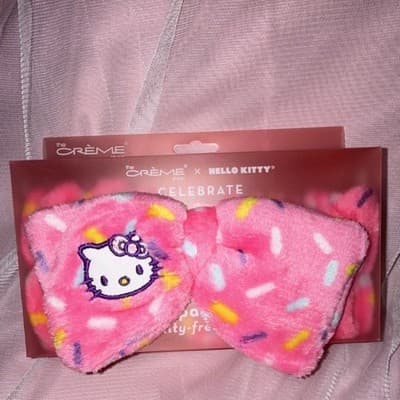 The Crème Shop Hello Kitty Spa Headband, Unicorn Bath Bomb & Face Mask Gift Set - Thumbnail 4