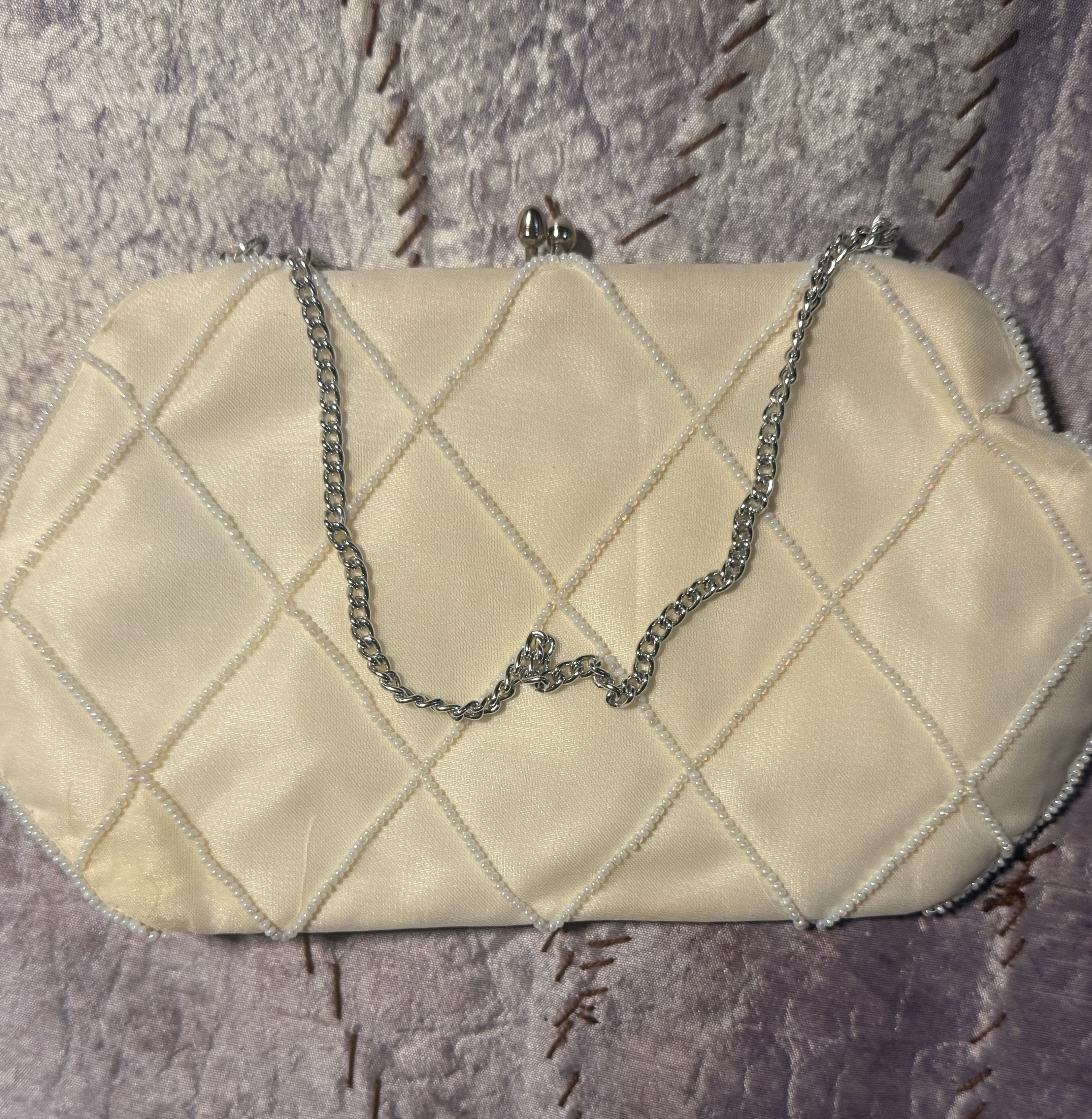 F26 - Mid Century Bag by Donna Embroidered Floral Bridal Purse with Chain - Thumbnail 4