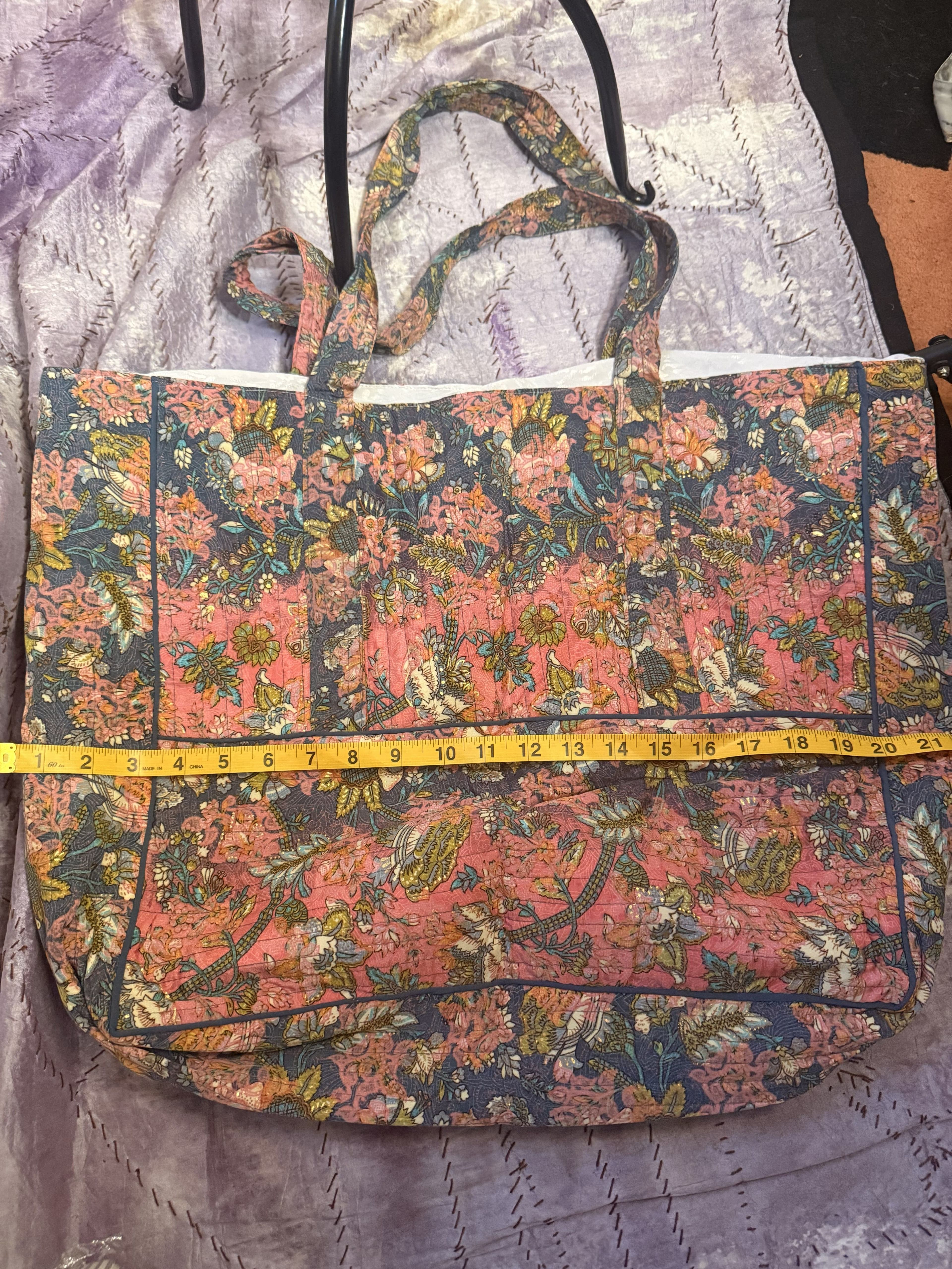 F20 - NWOT Karma Highway Karma Highway "Tagai" Floral Quilted Tote Bag - Thumbnail 3