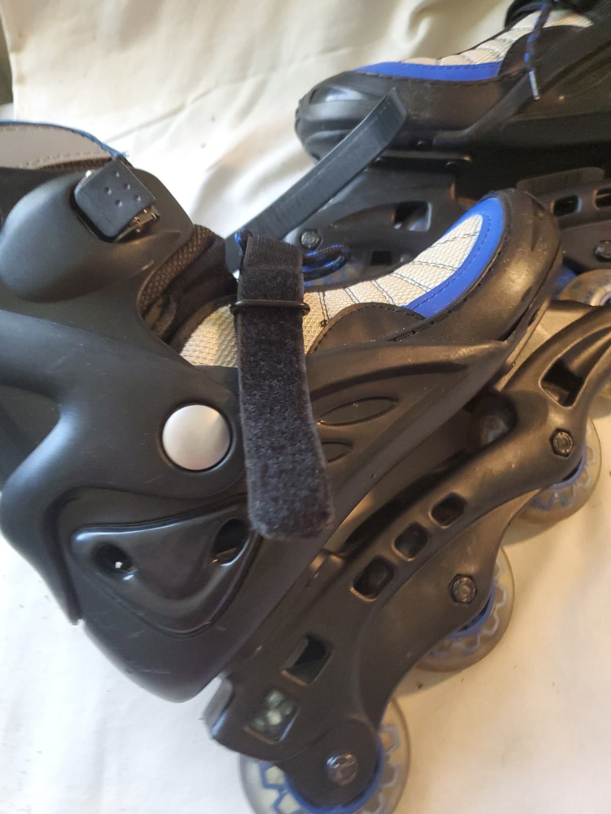2XS Roller Blades Inline Skates Size 7 – Excellent Condition – With Travel Bag - Thumbnail 5