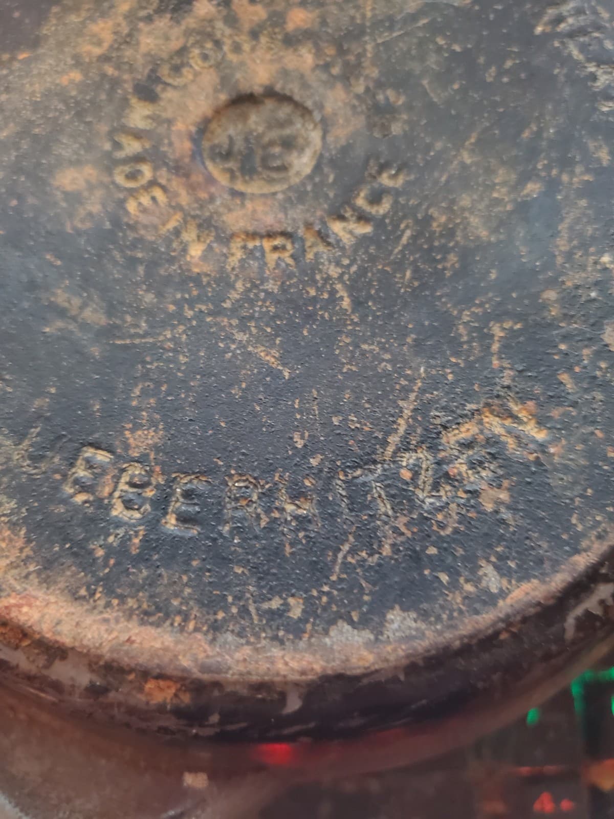 Vintage French Cast Iron Skillet No. 16 Gray Enamel Exterior 6.5" Made in France - Thumbnail 4