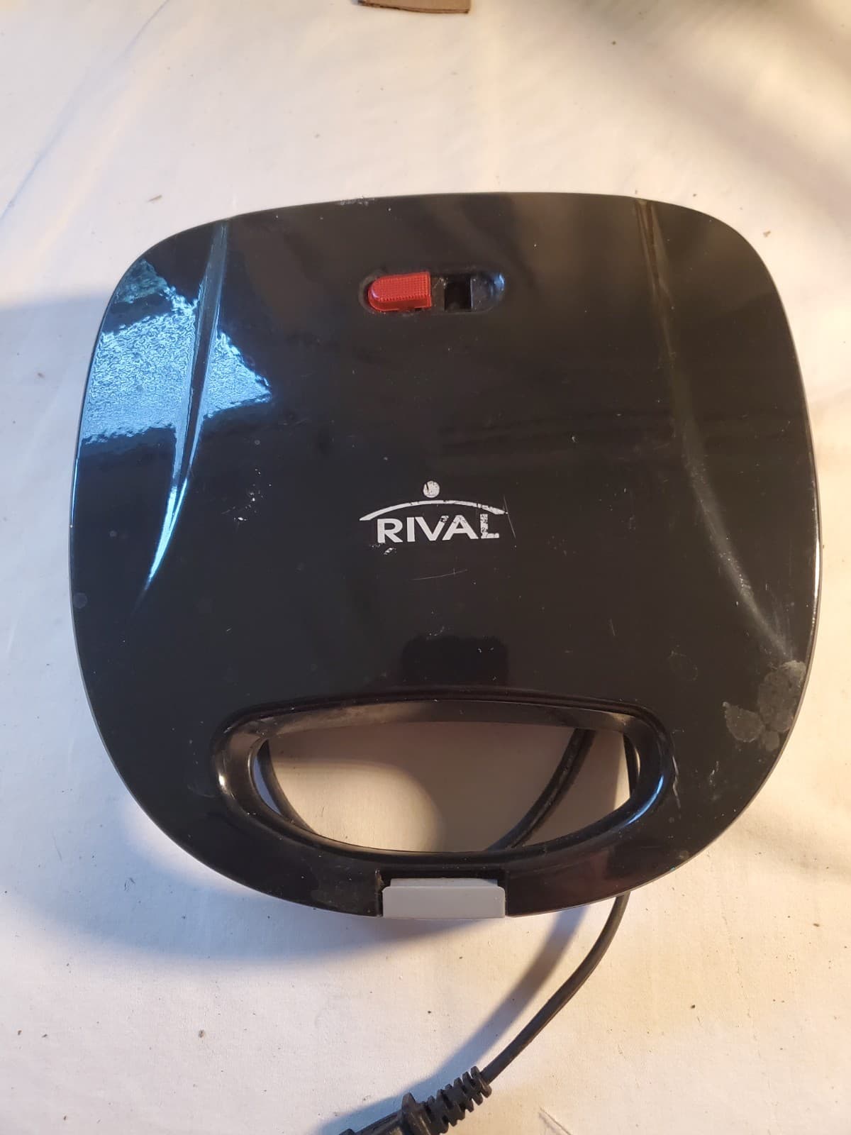 Rival S6136W Electric 2-Slice Waffle Maker – Nonstick Plates – Tested & Works