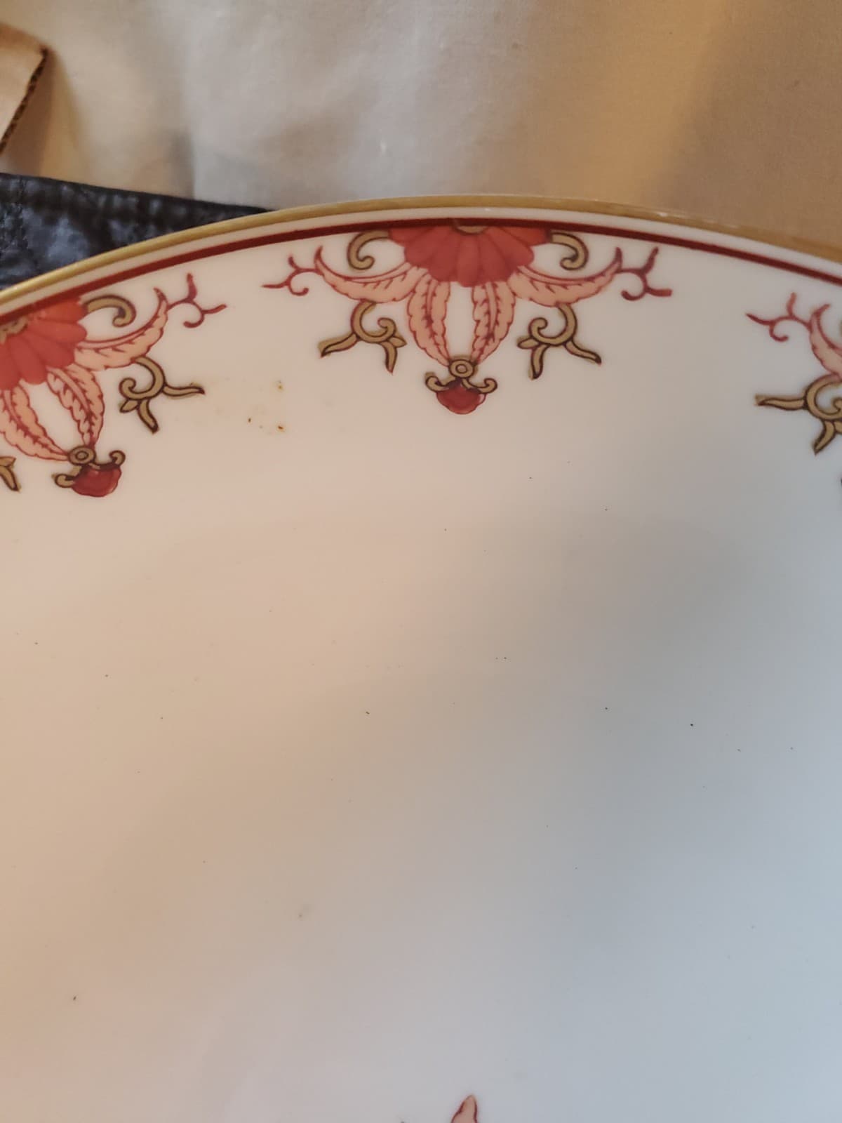 Vintage Gold Imari Hand Painted Porcelain Bowl 9.5” x 3.5” – Excellent Condition - Thumbnail 7