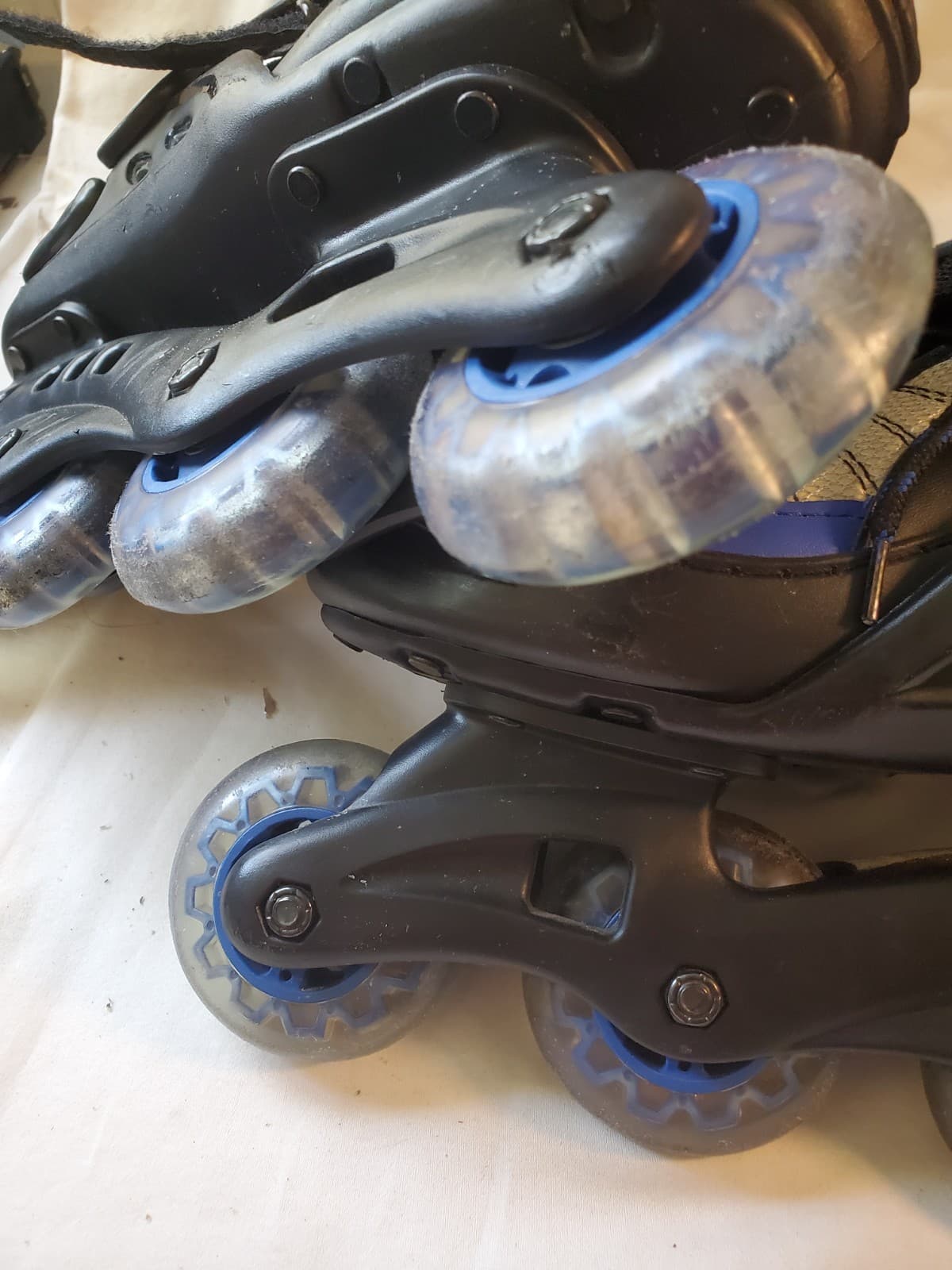 2XS Roller Blades Inline Skates Size 7 – Excellent Condition – With Travel Bag - Thumbnail 7