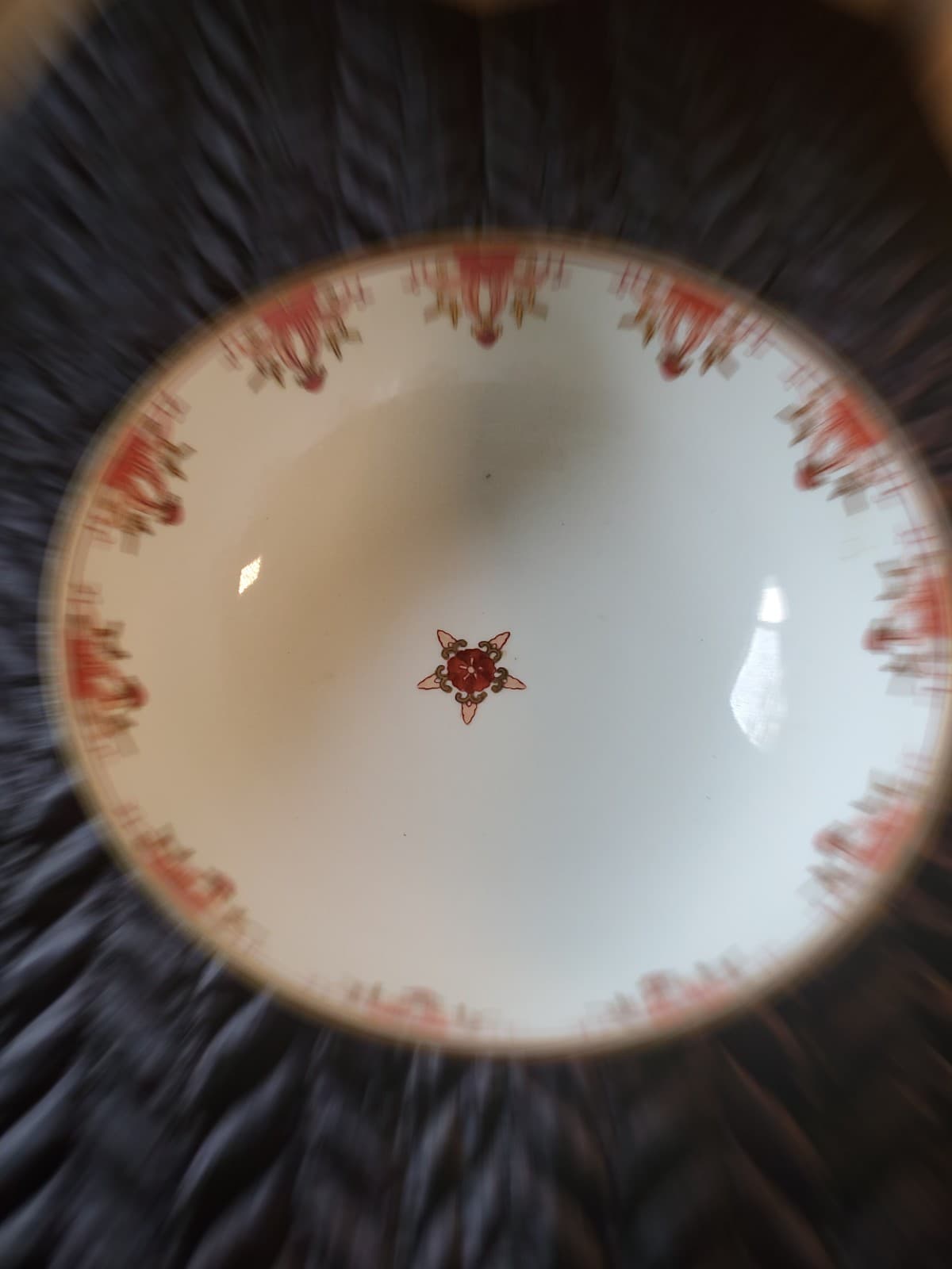 Vintage Gold Imari Hand Painted Porcelain Bowl 9.5” x 3.5” – Excellent Condition