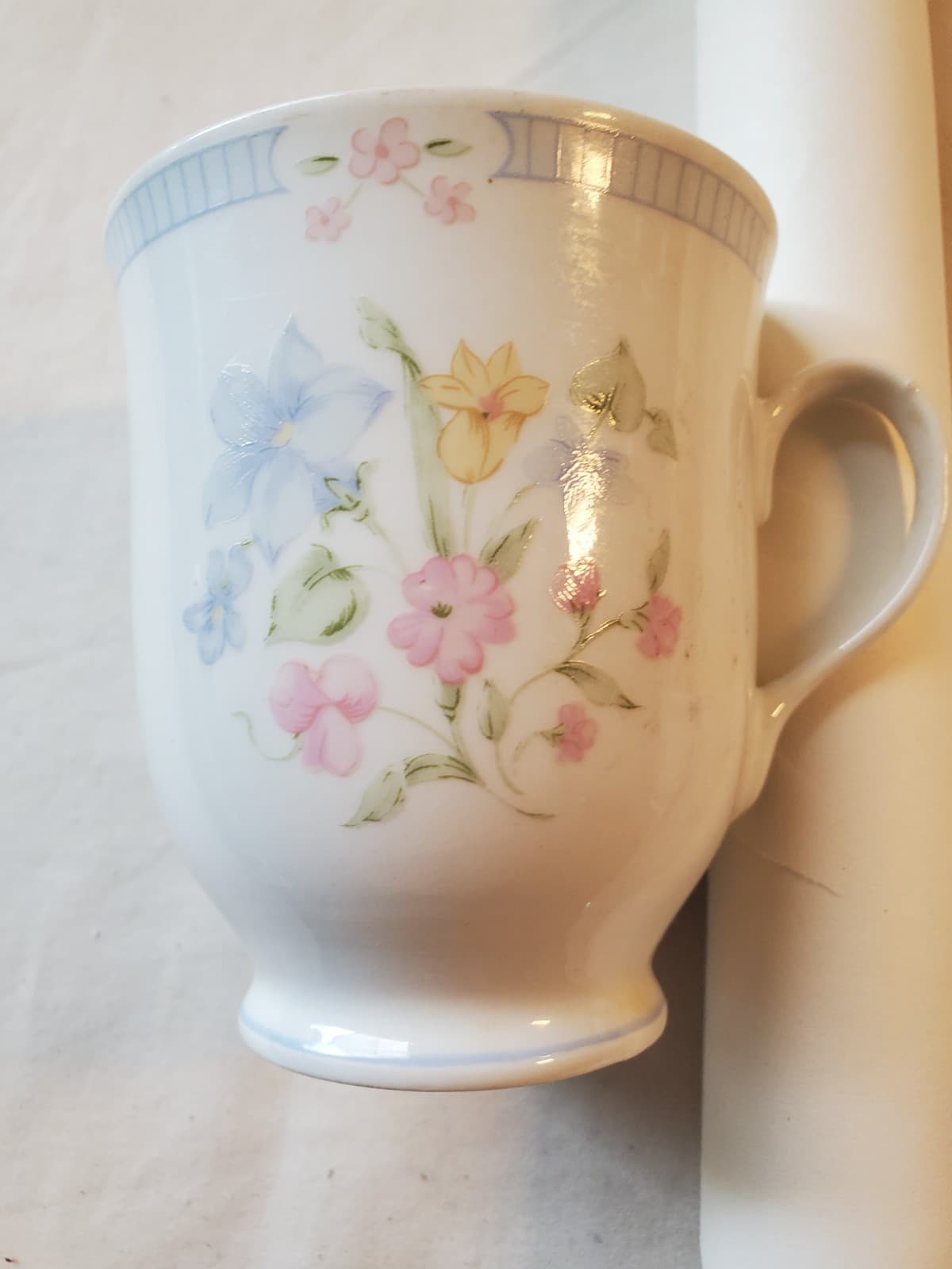 Vintage Set of 2 Garden Bouquet By Excel Porcelain China Tea Cup Floral Pattern - Thumbnail 2