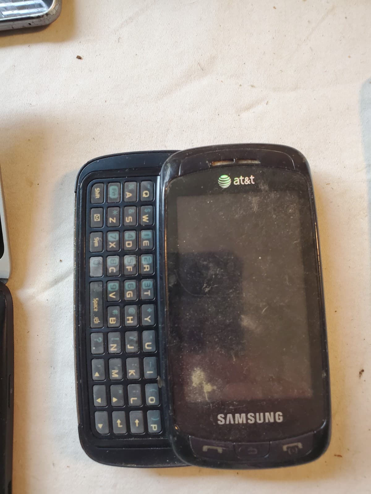 9 Cell Phone Lot iPhone Samsung Motorola & More Untested Parts Repair Only - Thumbnail 4