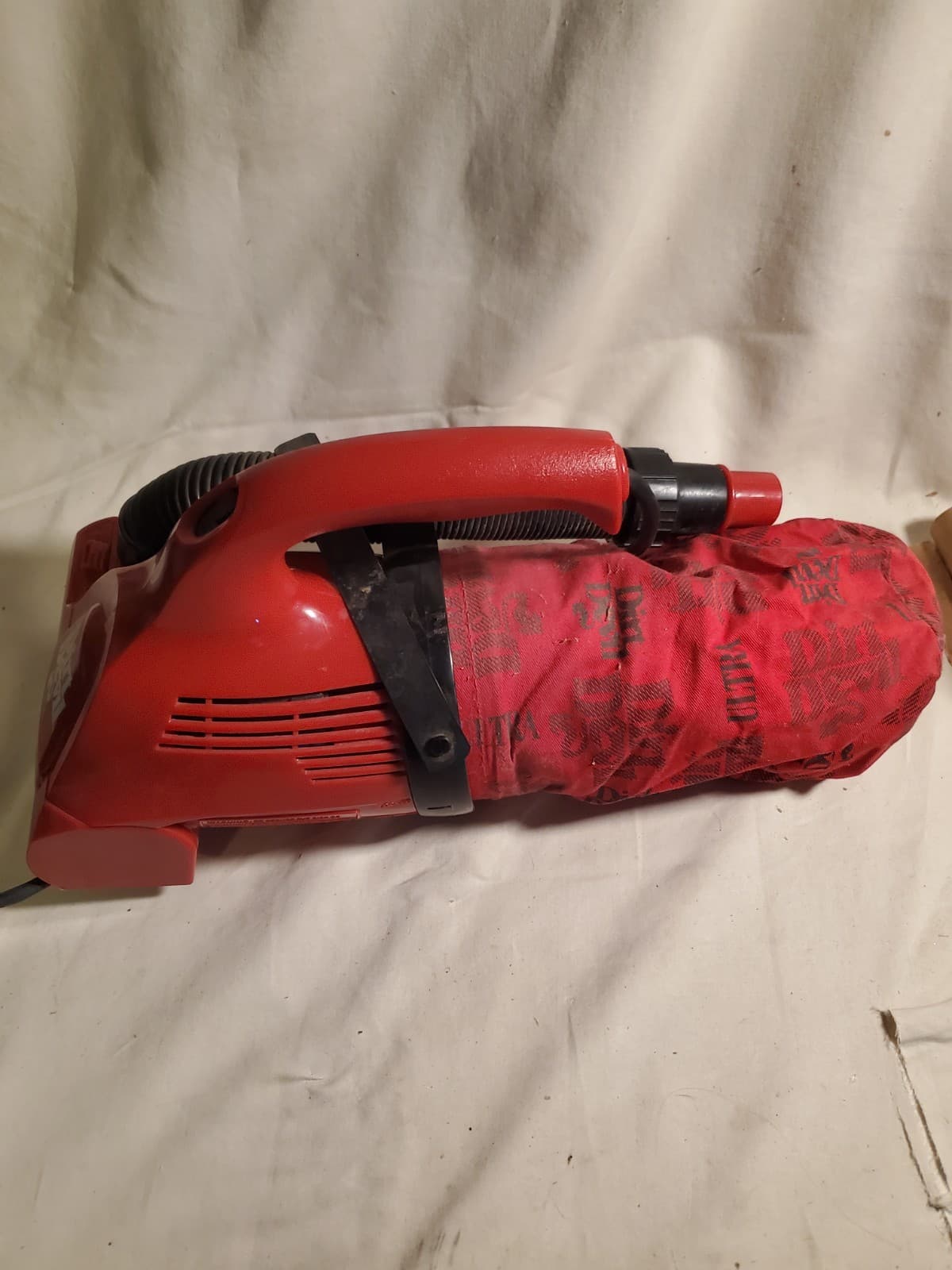 Dirt Devil Ultra Handheld Vacuum Bagged Corded Electric 120V - Tested/Works - Thumbnail 3