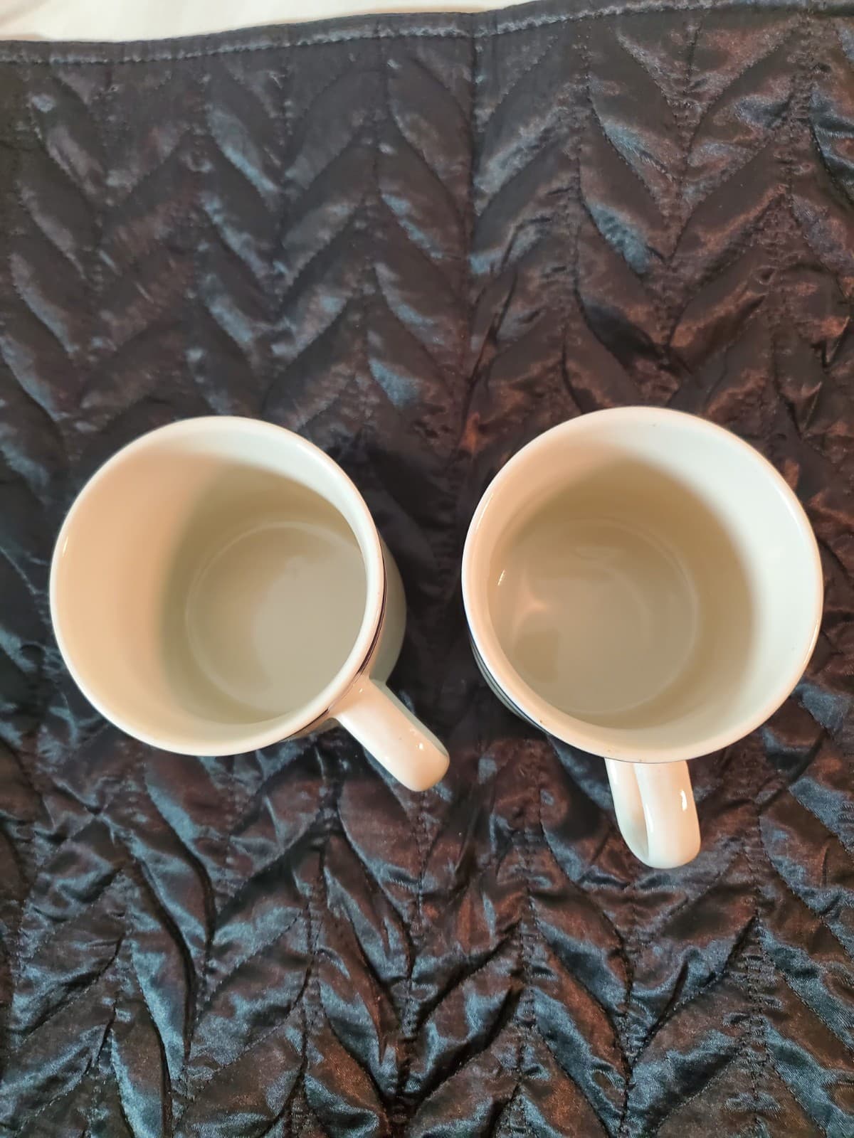 Set of 2 Vintage Gibson Housewares Flat Mug with D Handle Tan Blue Stripes - Thumbnail 4