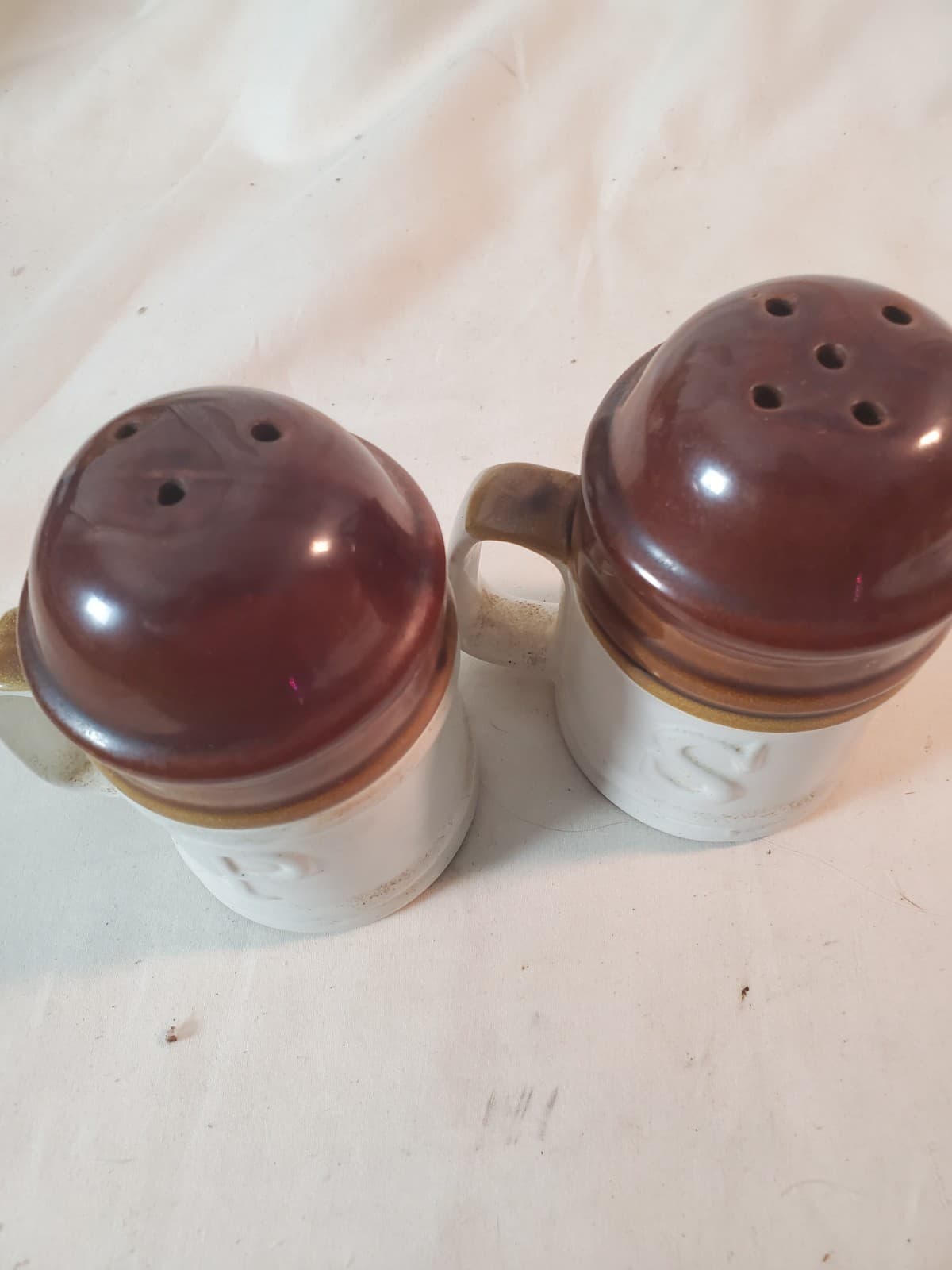Vintage Stoneware Salt and Pepper Shakers Vintage, Brown Tan, Large - Thumbnail 5