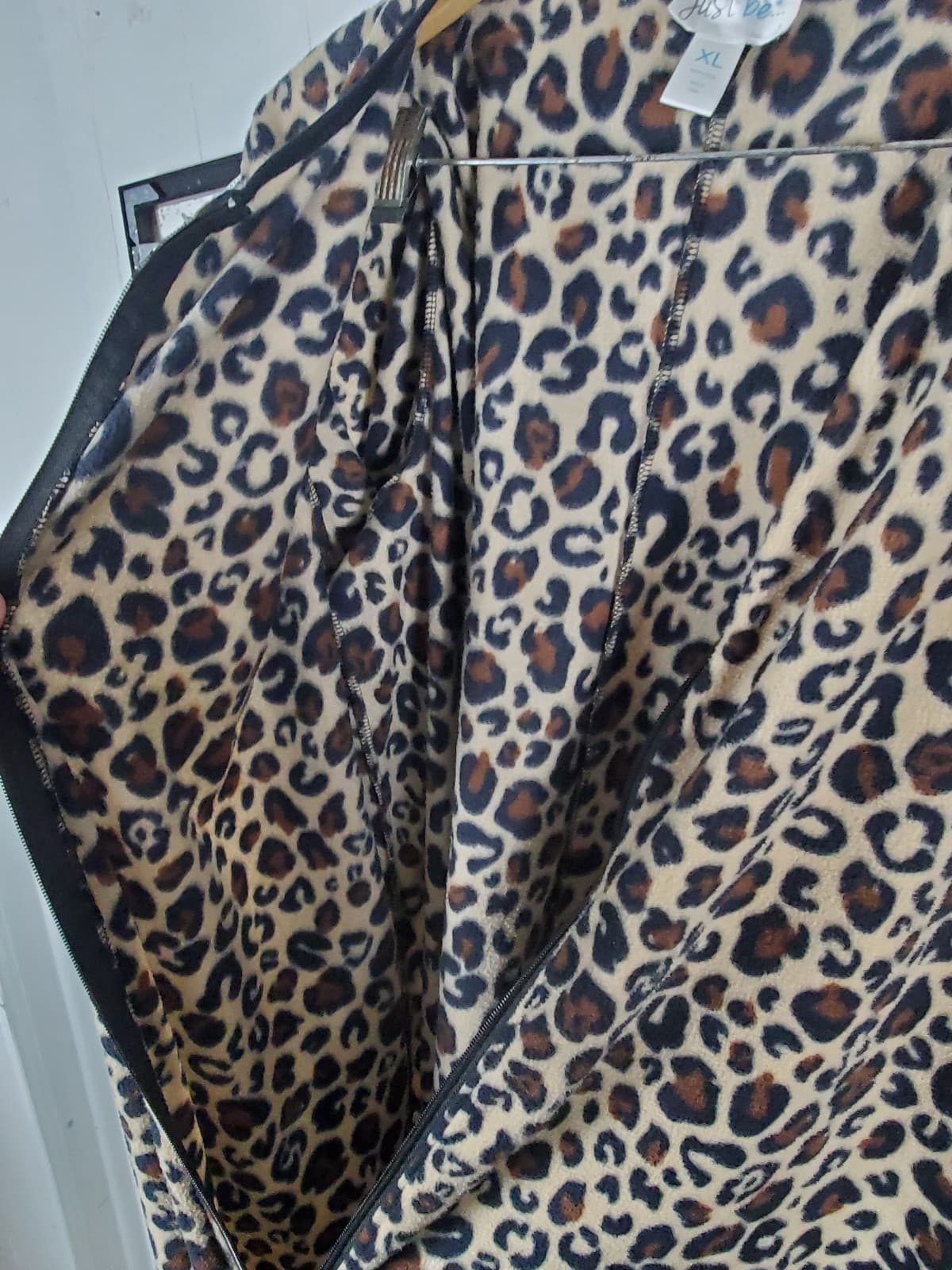 Footie Pajamas Leopard Print Long Sleeve - Lounge - Comfy - XL - Thumbnail 4