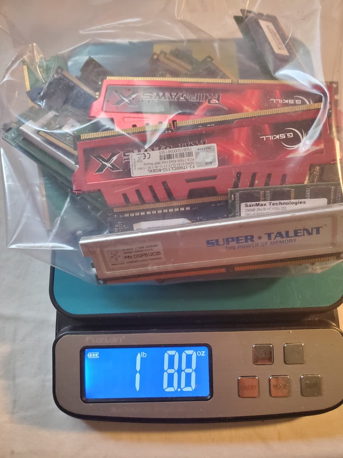 1.5 lbs Lot of RAM / MEMORY Mixed Lot for Scrap Gold Recovery