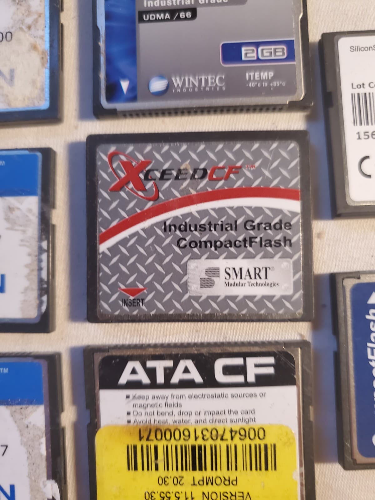 Lot of 10 compactFlash 512mB up to 8gb cards. Some industrial Grade temp AS IS - Thumbnail 5