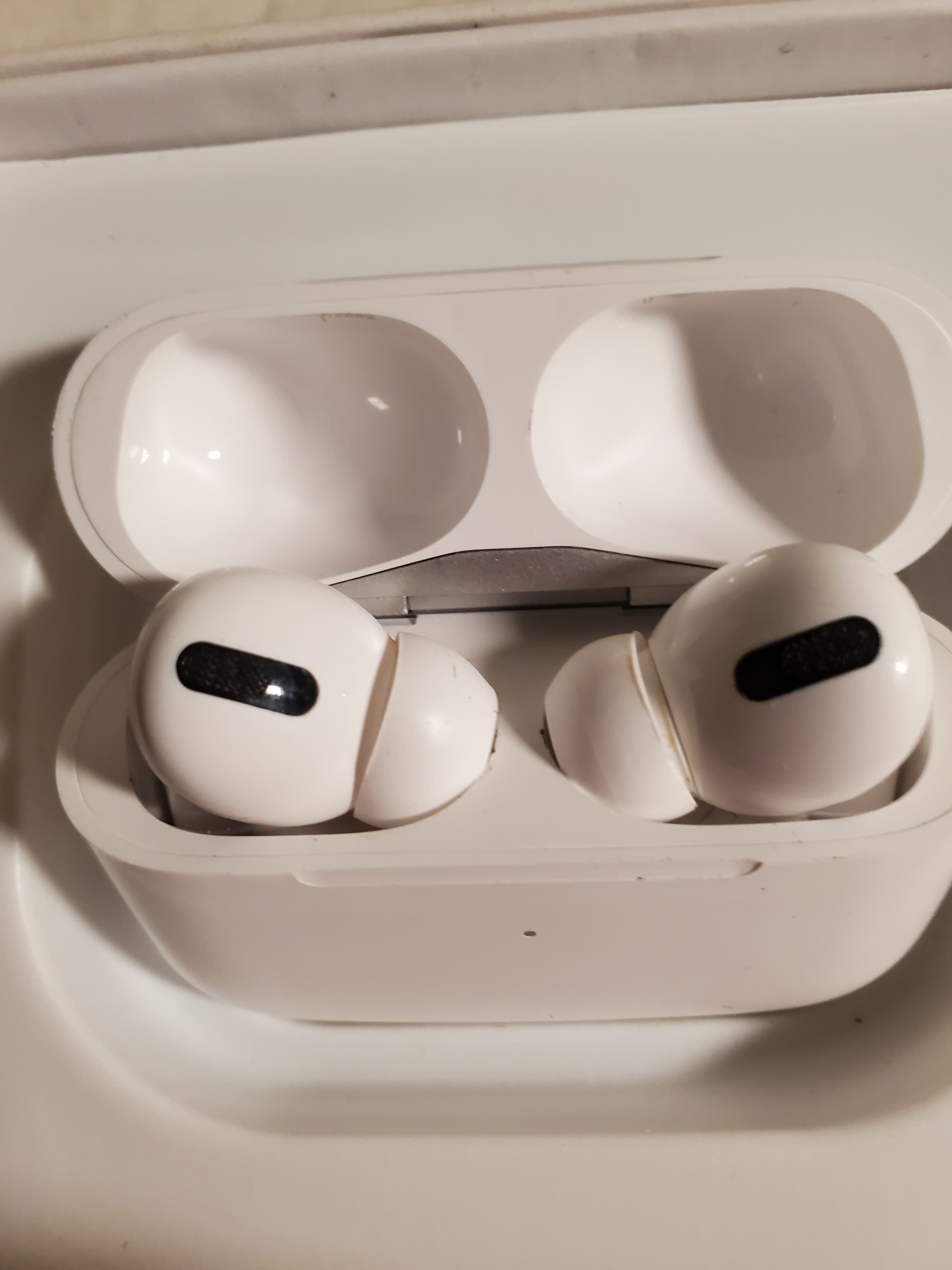 Apple Air Pods Pro 3rd Generation MWP22AM/A Original Box - Thumbnail 3