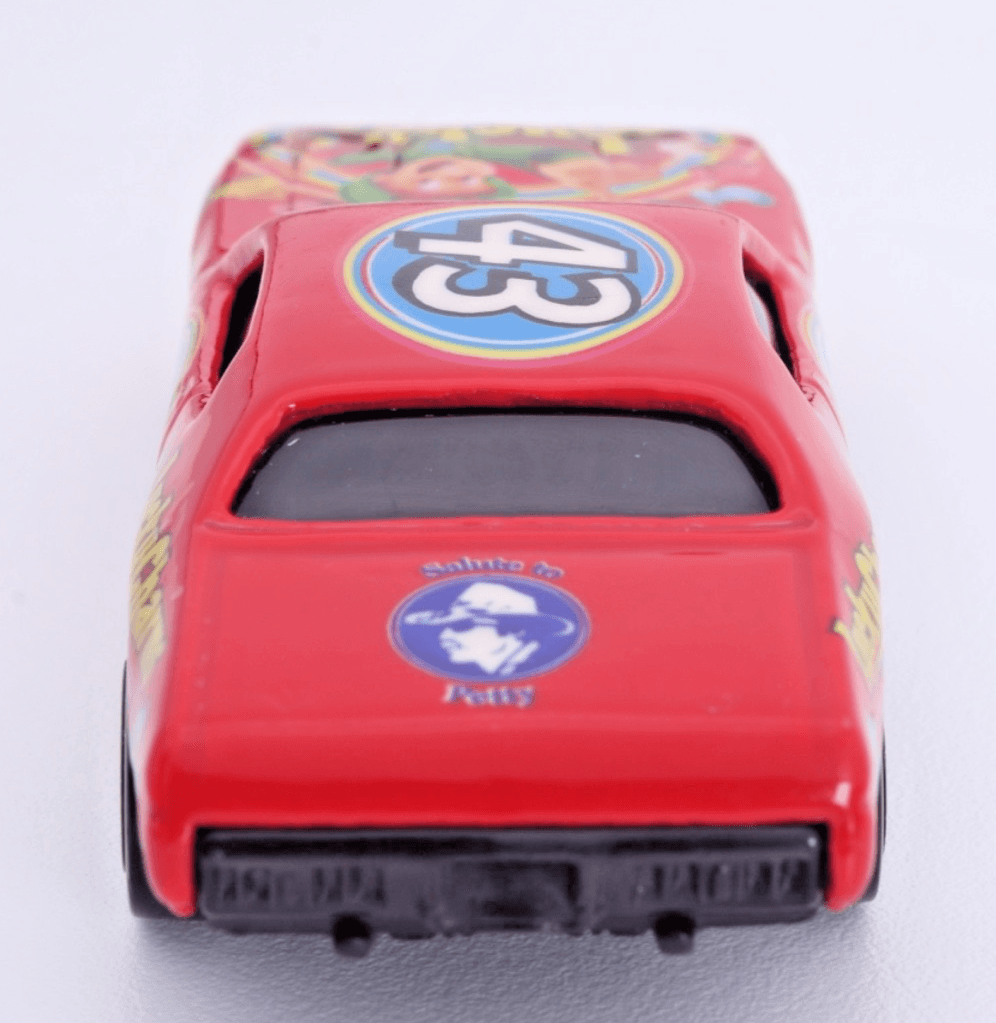 Hot Wheels ~ 1971 PLYMOUTH GTX ~ Richard Petty #43 Lucky Charms ~ 1:64 Diecast - Thumbnail 7