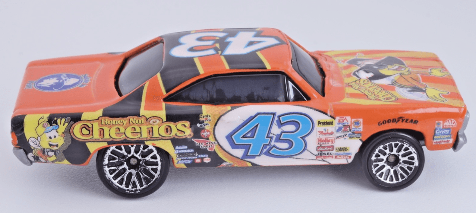 2004 Hot Wheels ~ 1970 ROADRUNNER ~ Richard Petty #43 Honey Nut Cheerios 1:64 - Thumbnail 3