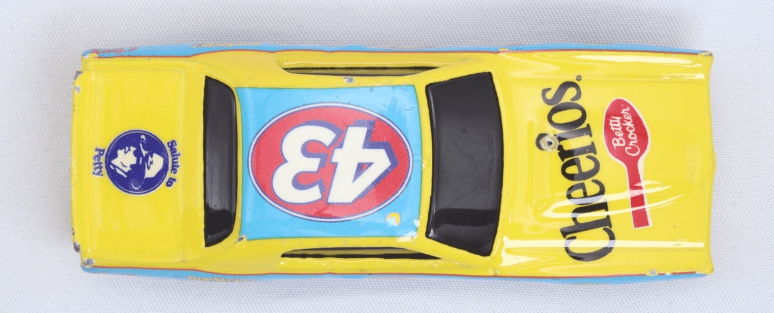 2004 Hot Wheels ~ Richard Petty 1974 DODGE CHARGER ~ #43 Cheerios Salute - Thumbnail 9