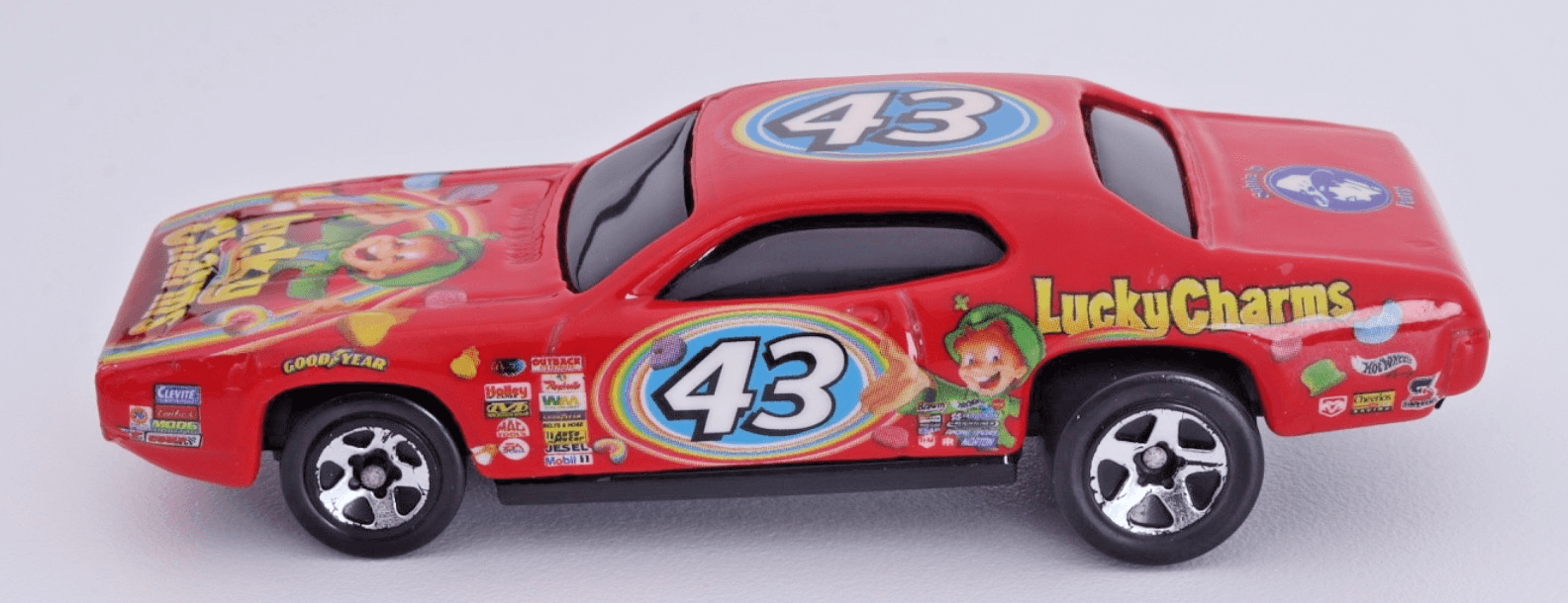 Hot Wheels ~ 1971 PLYMOUTH GTX ~ Richard Petty #43 Lucky Charms ~ 1:64 Diecast - Thumbnail 4