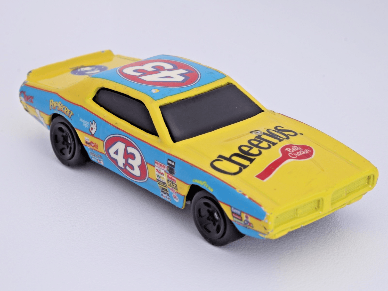 2004 Hot Wheels ~ Richard Petty 1974 DODGE CHARGER ~ #43 Cheerios Salute