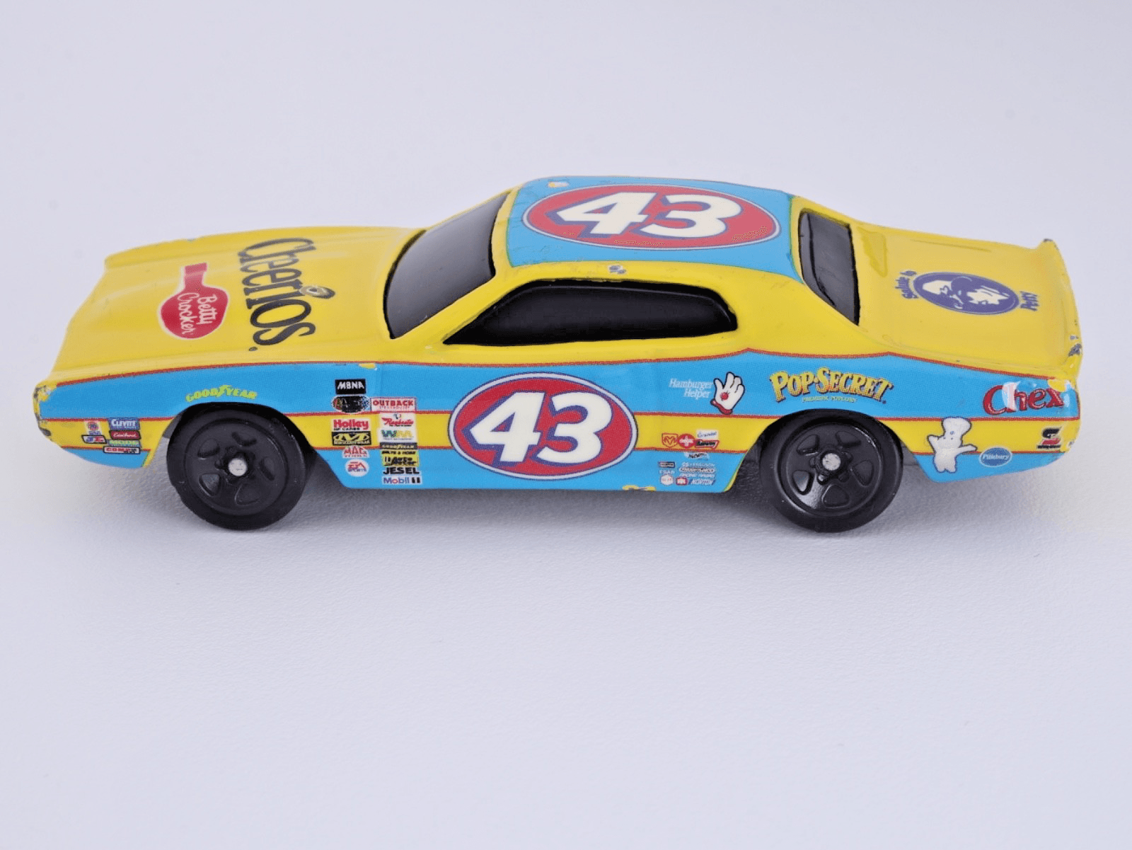2004 Hot Wheels ~ Richard Petty 1974 DODGE CHARGER ~ #43 Cheerios Salute - Thumbnail 4