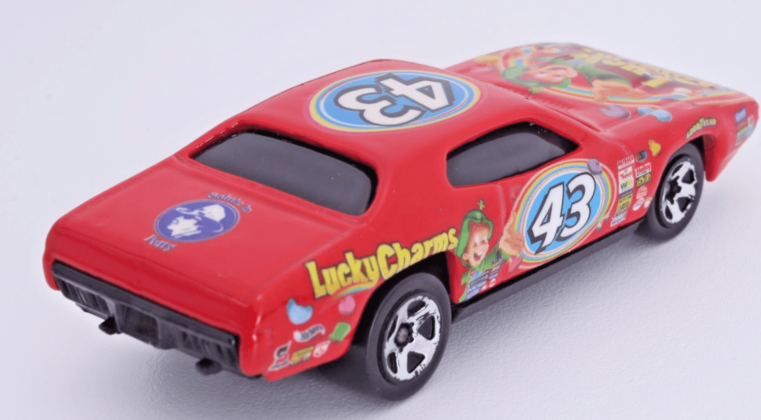 Hot Wheels ~ 1971 PLYMOUTH GTX ~ Richard Petty #43 Lucky Charms ~ 1:64 Diecast - Thumbnail 5