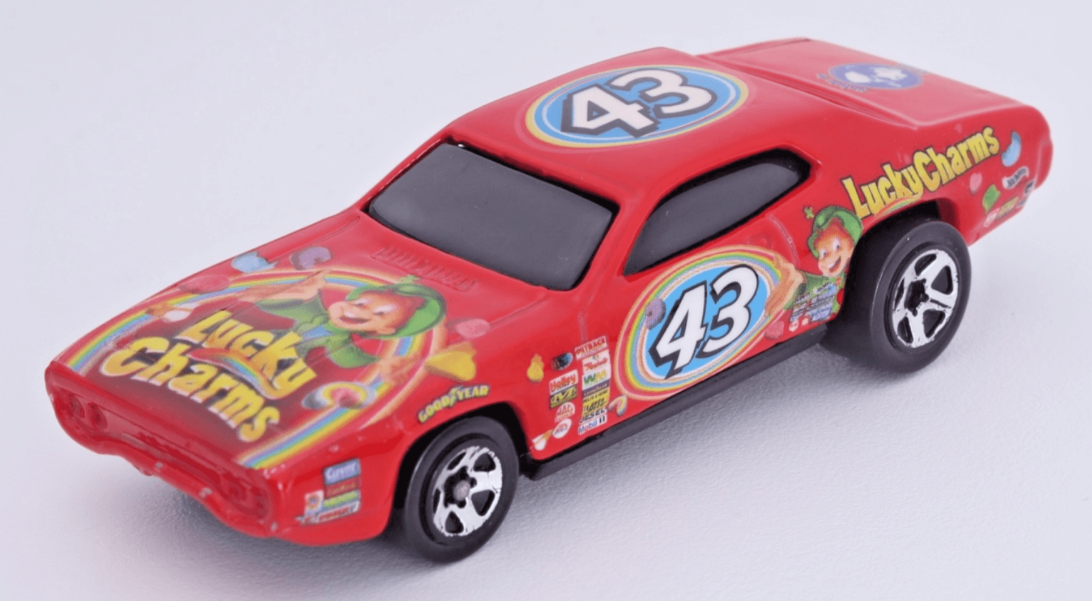 Hot Wheels ~ 1971 PLYMOUTH GTX ~ Richard Petty #43 Lucky Charms ~ 1:64 Diecast - Thumbnail 2