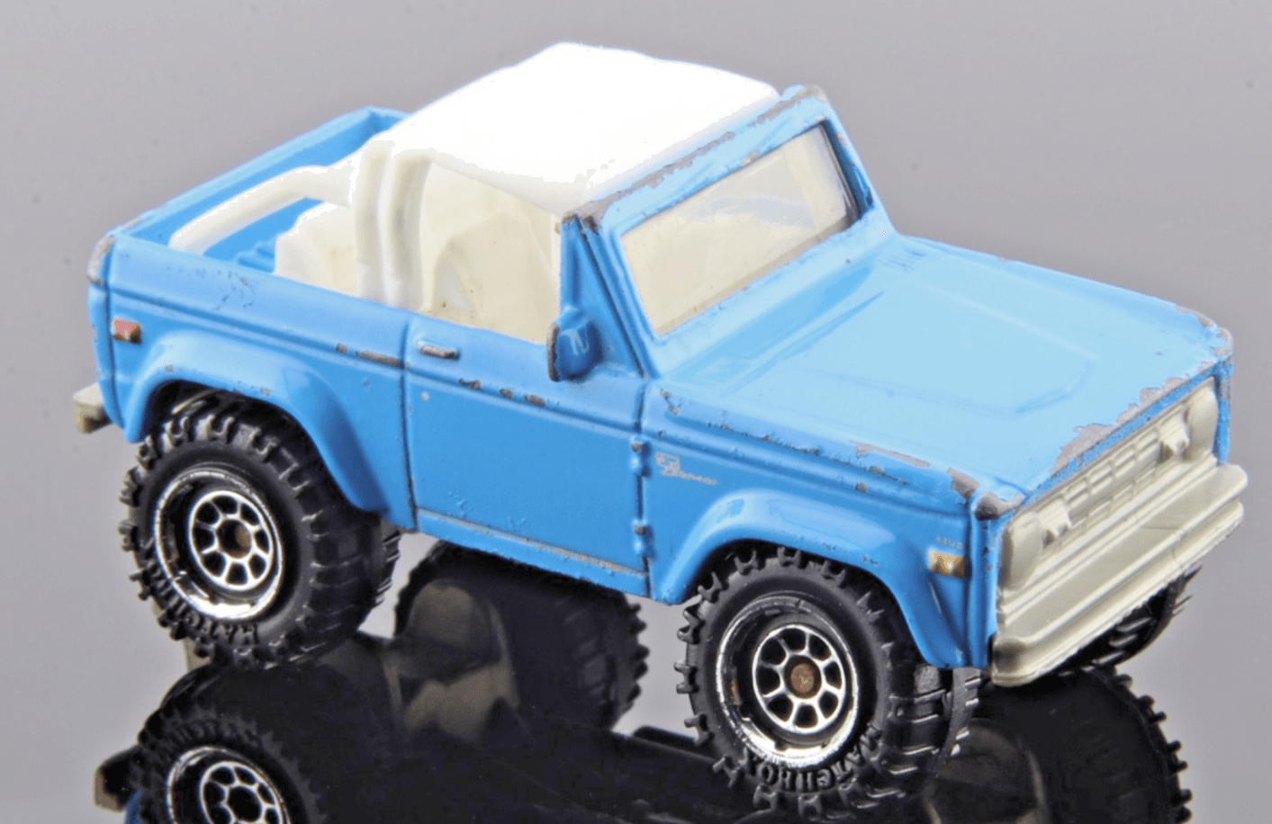 Matchbox ~Top Gun Maverick 5-Pack ~ 1972 FORD BRONCO 4x4 ~ Loose Diecast