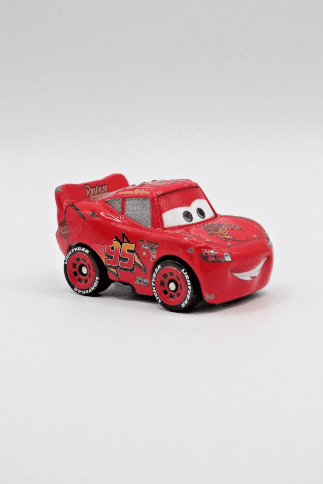 Disney Pixar Cars ~ Mini Racers ~ LIGHTNING MCQUEEN #95 Rust-eze 1:100