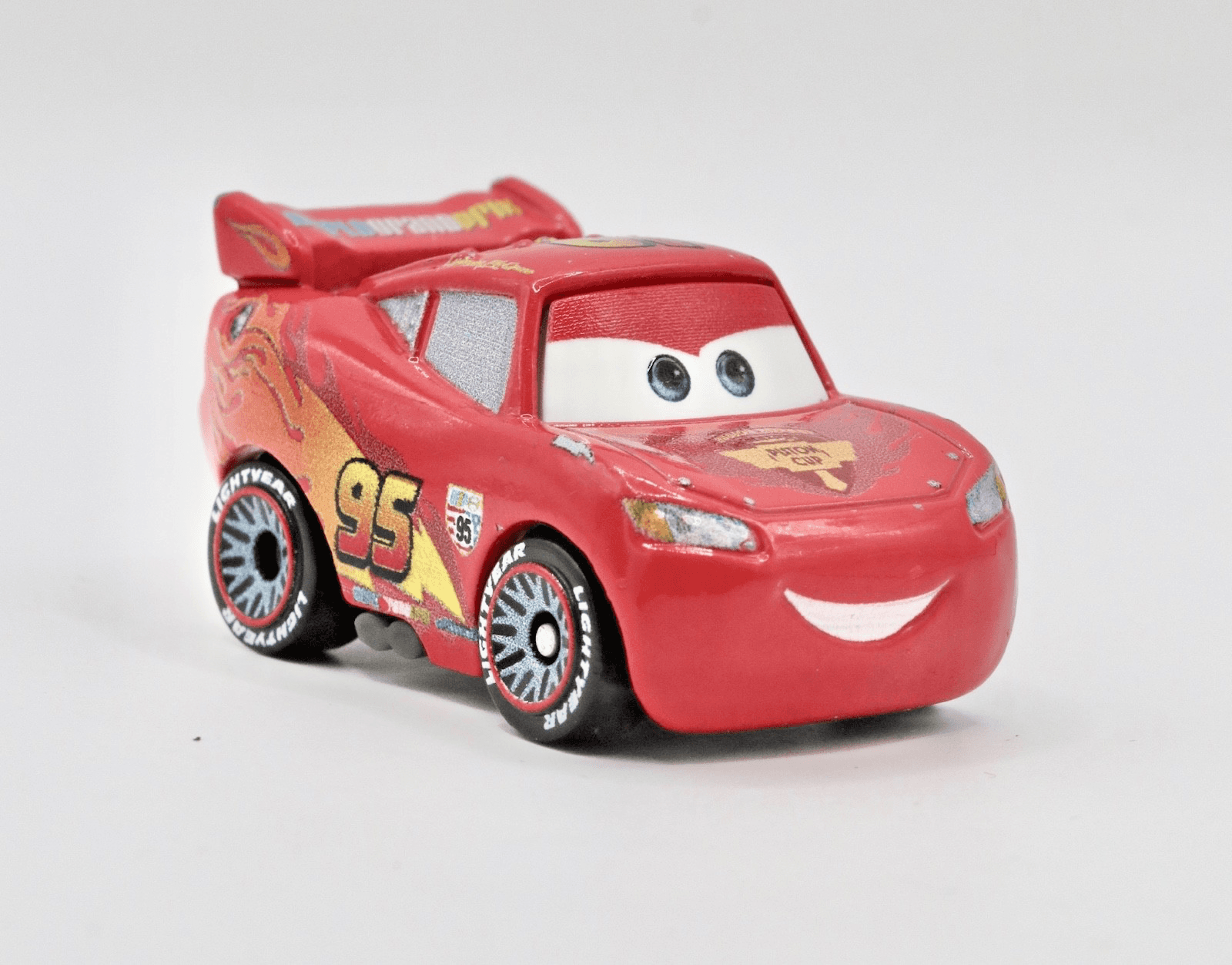 Disney Pixar Cars ~ Mini Racers ~ LIGHTNING MCQUEEN #95 Rust-eze Car