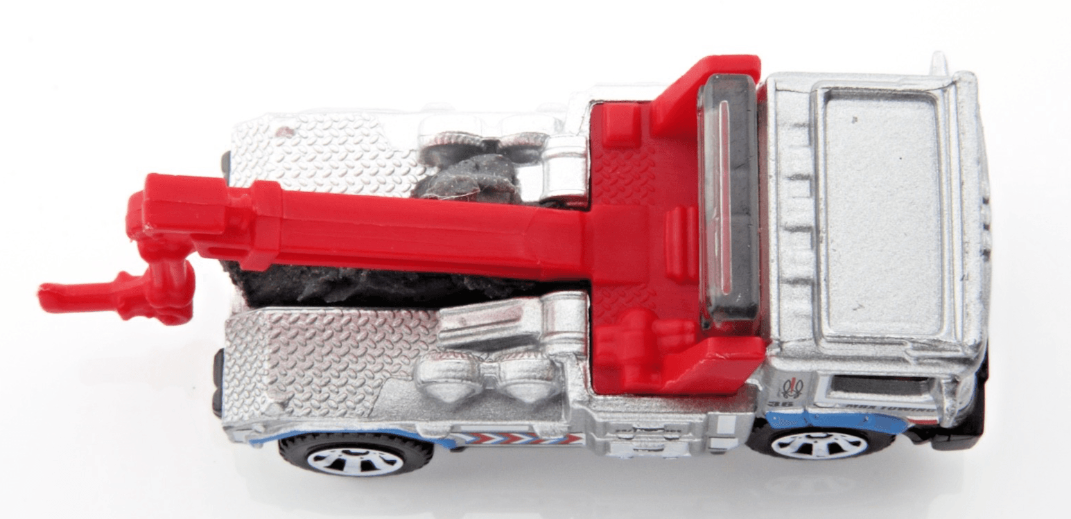 2023 Matchbox City Drivers III ~ URBAN TOW TRUCK ~ Silver/Red 1:64 Diecast - Thumbnail 9